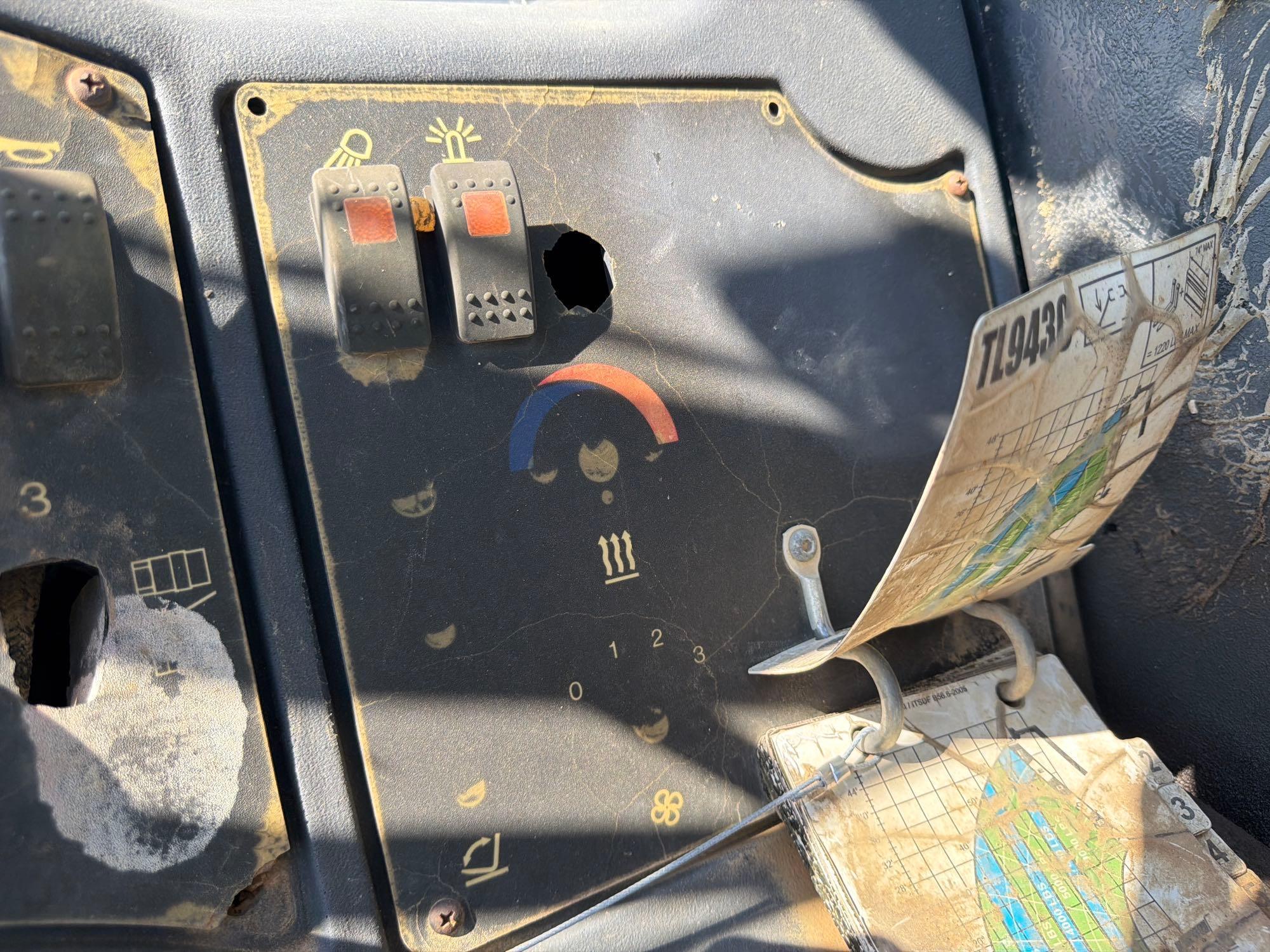 Caterpillar TL943C