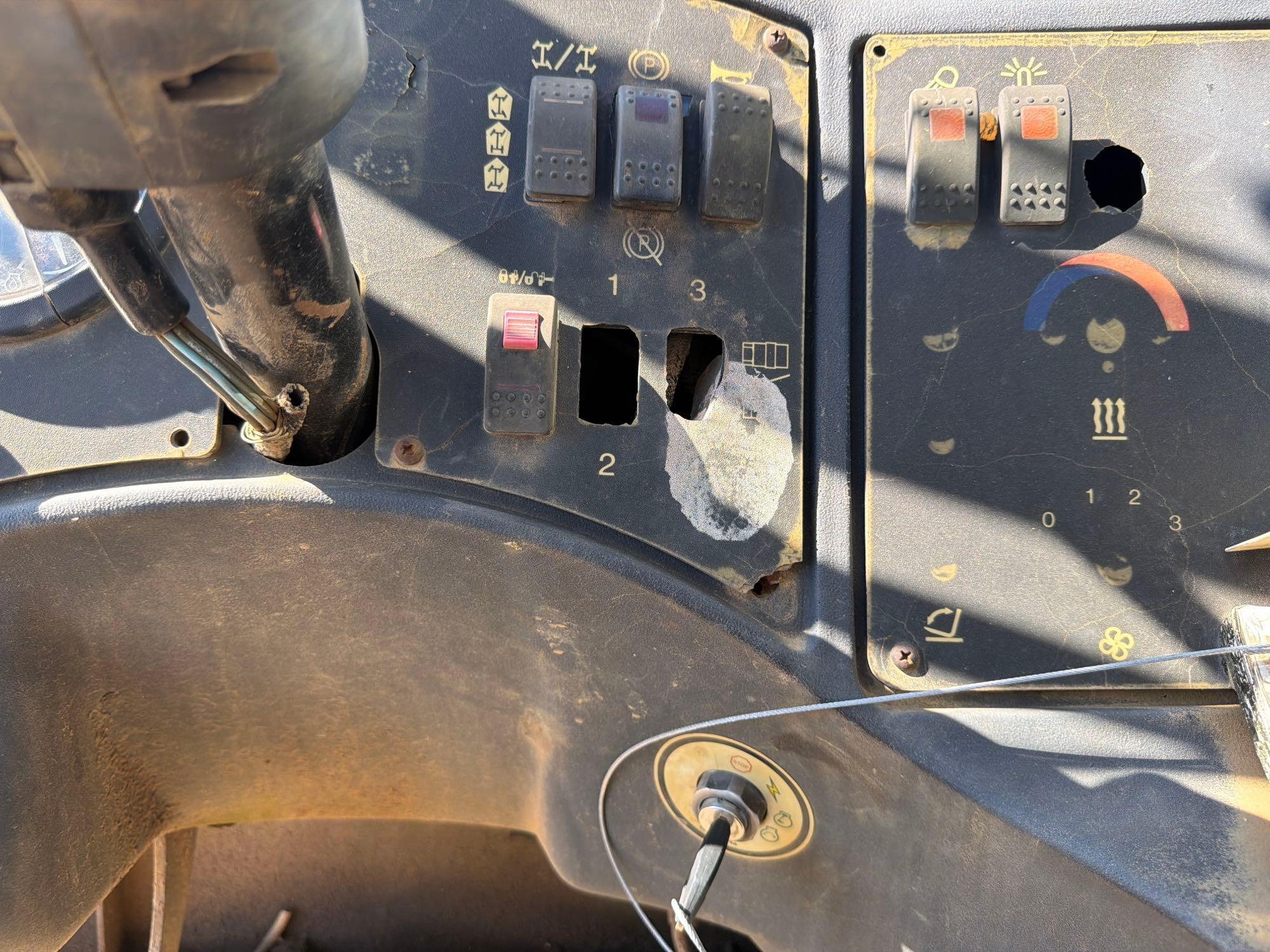 Caterpillar TL943C