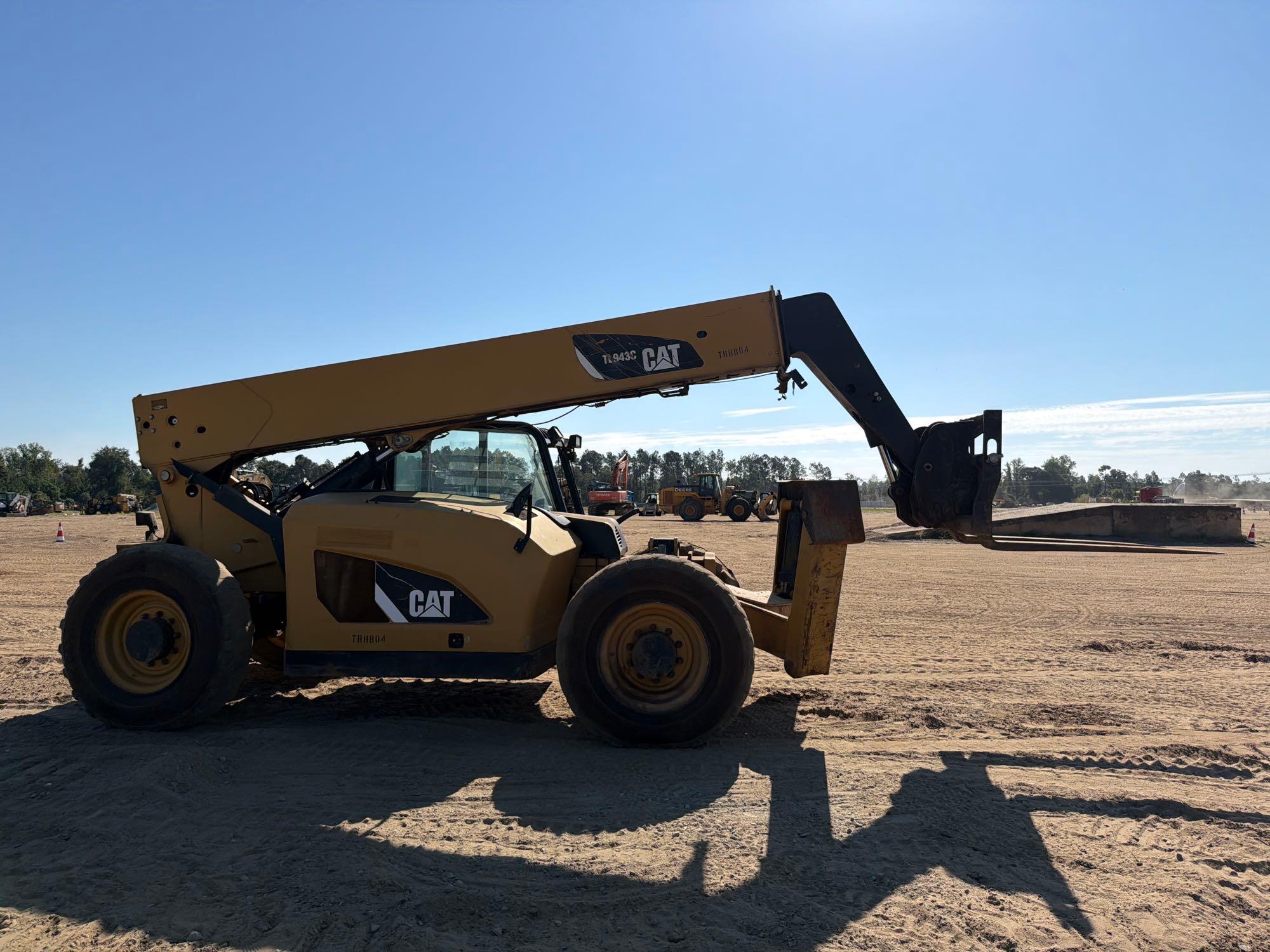 Caterpillar TL943C