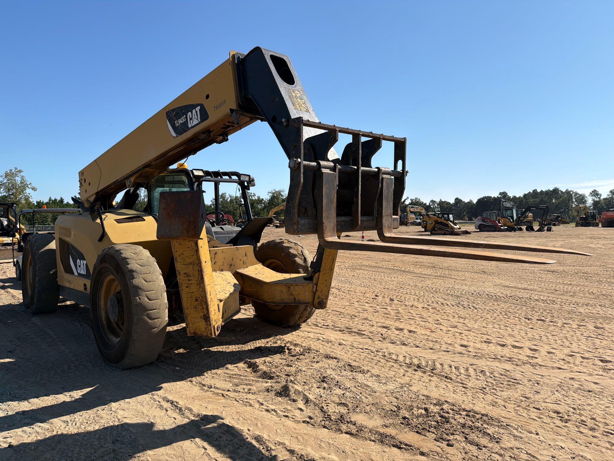 Caterpillar TL943C