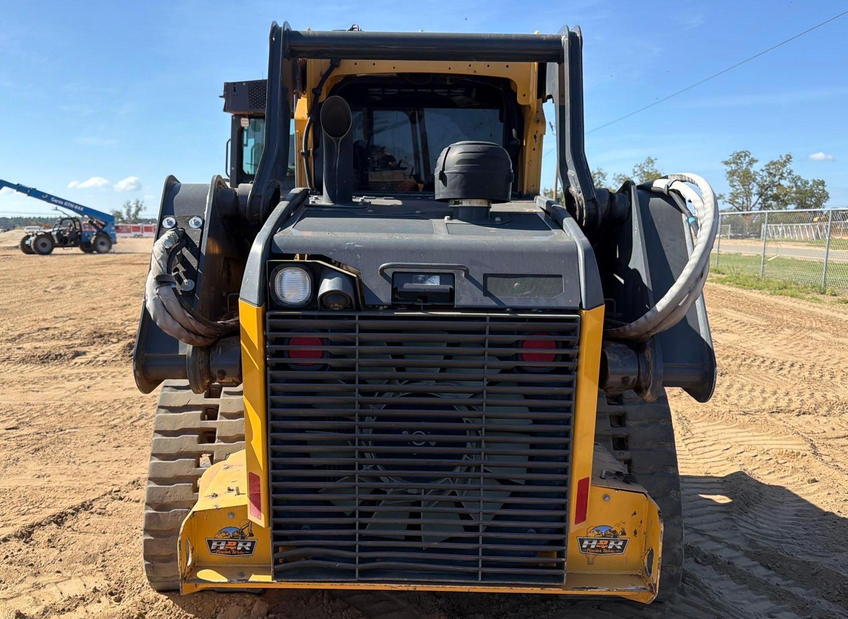 2023 John Deere 325G