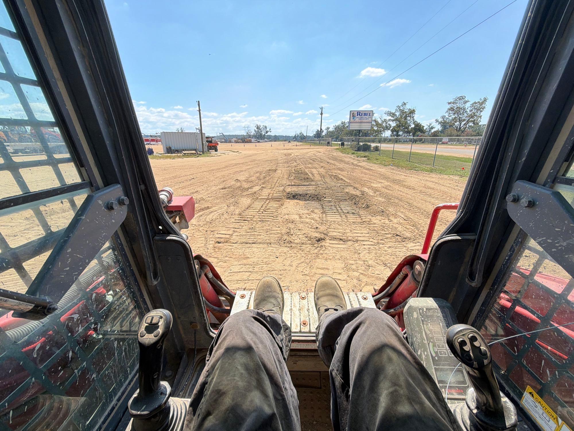 2016 Takeuchi TL8