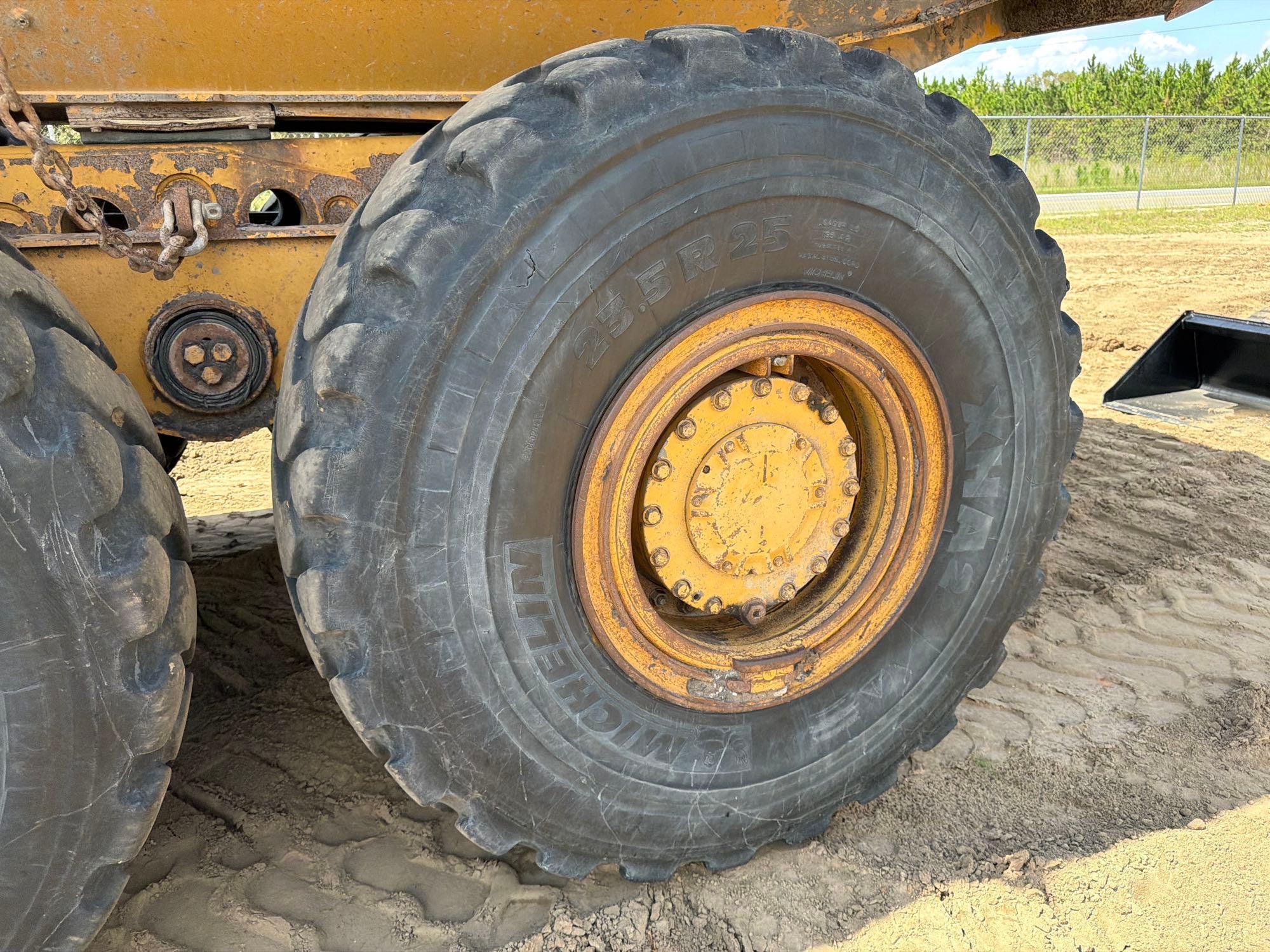 Caterpillar 725