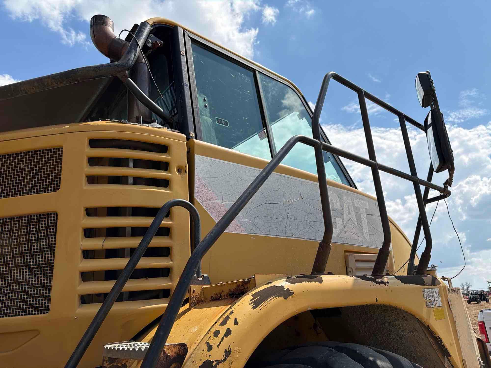 Caterpillar 725