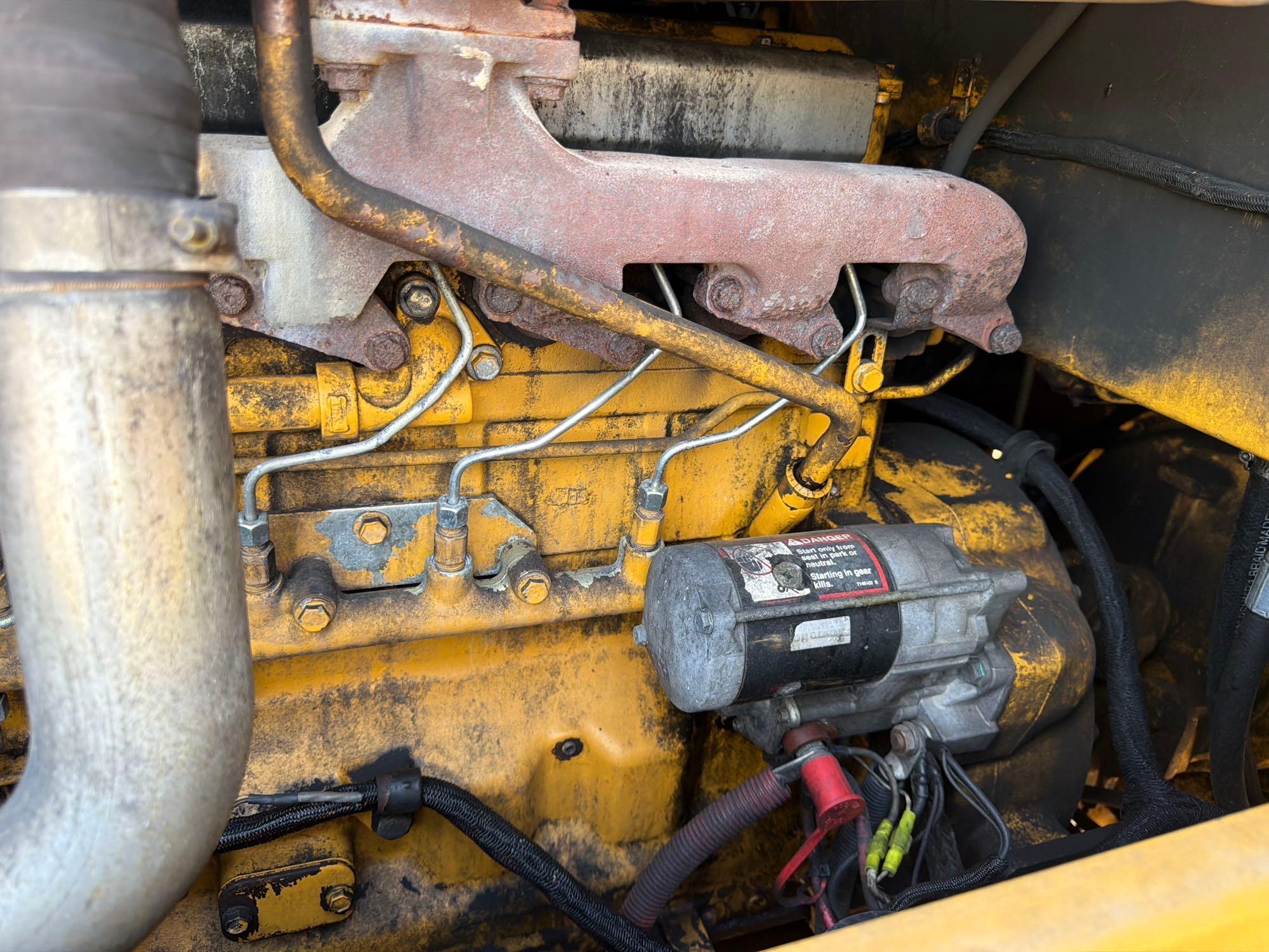John Deere 624J