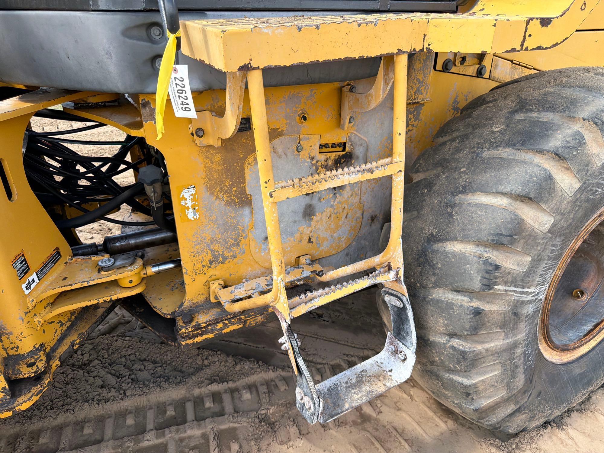 John Deere 624J