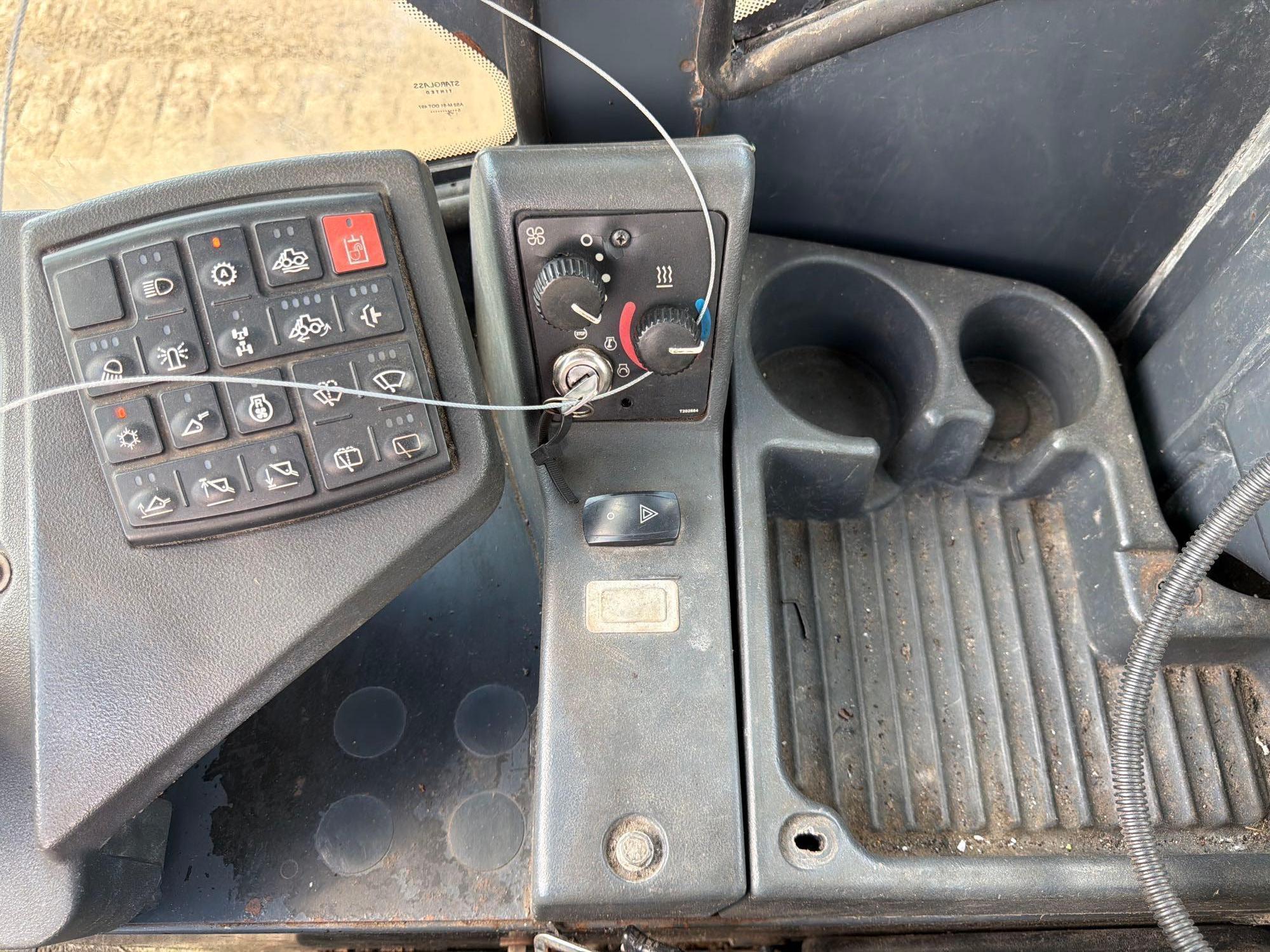 John Deere 624J