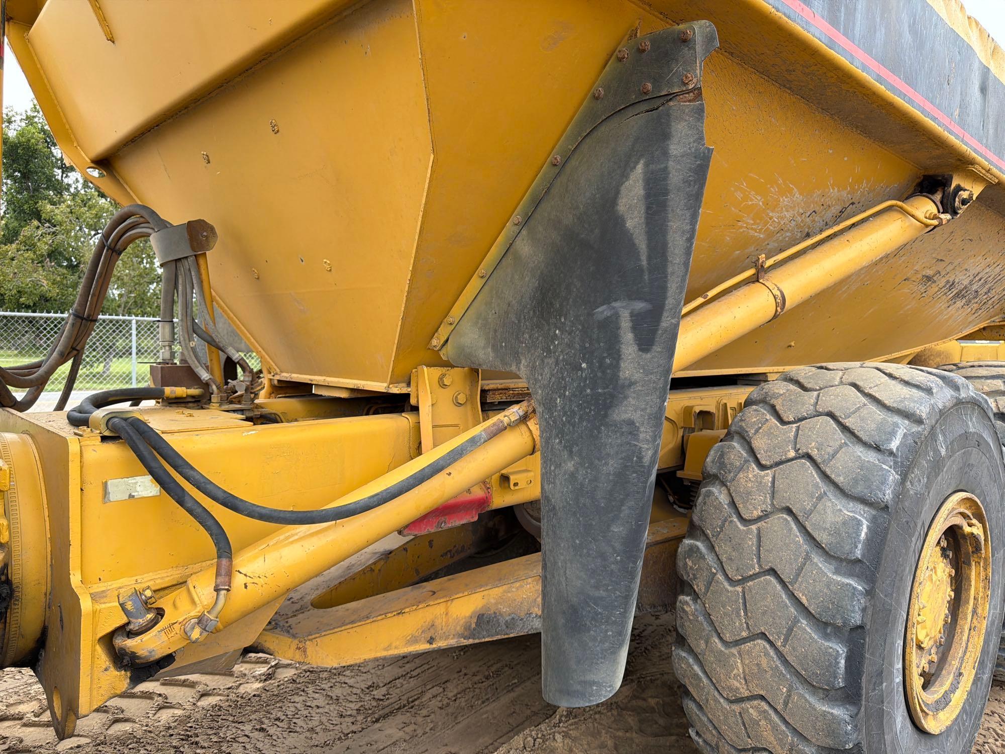 Caterpillar 725