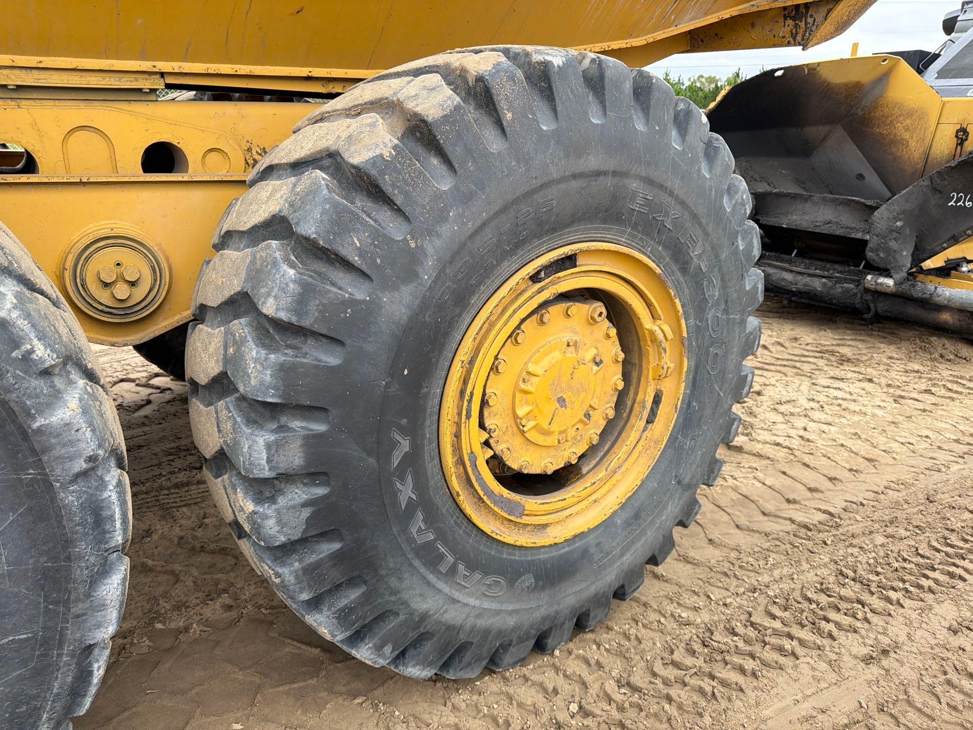 Caterpillar 725
