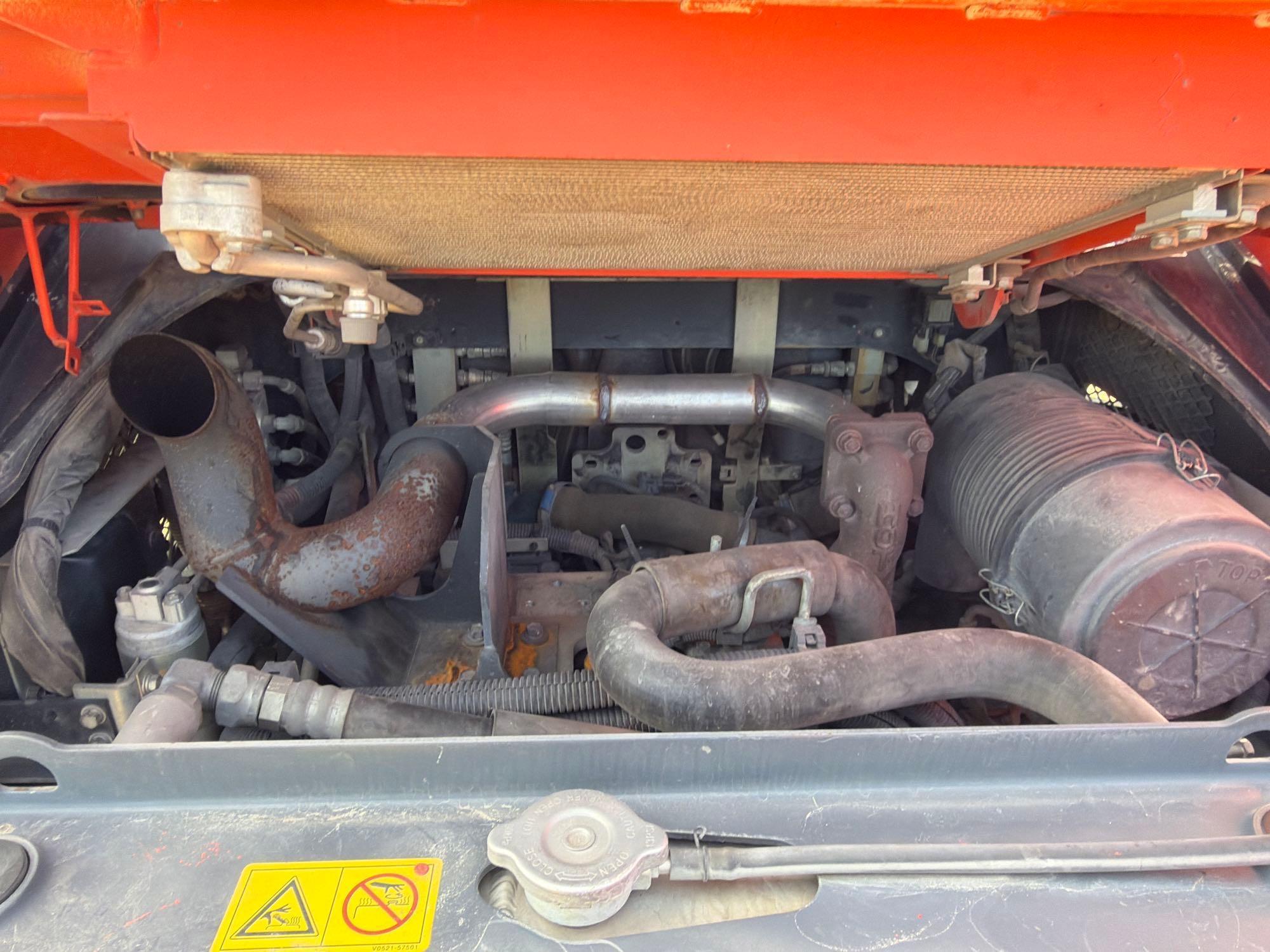 Kubota 752