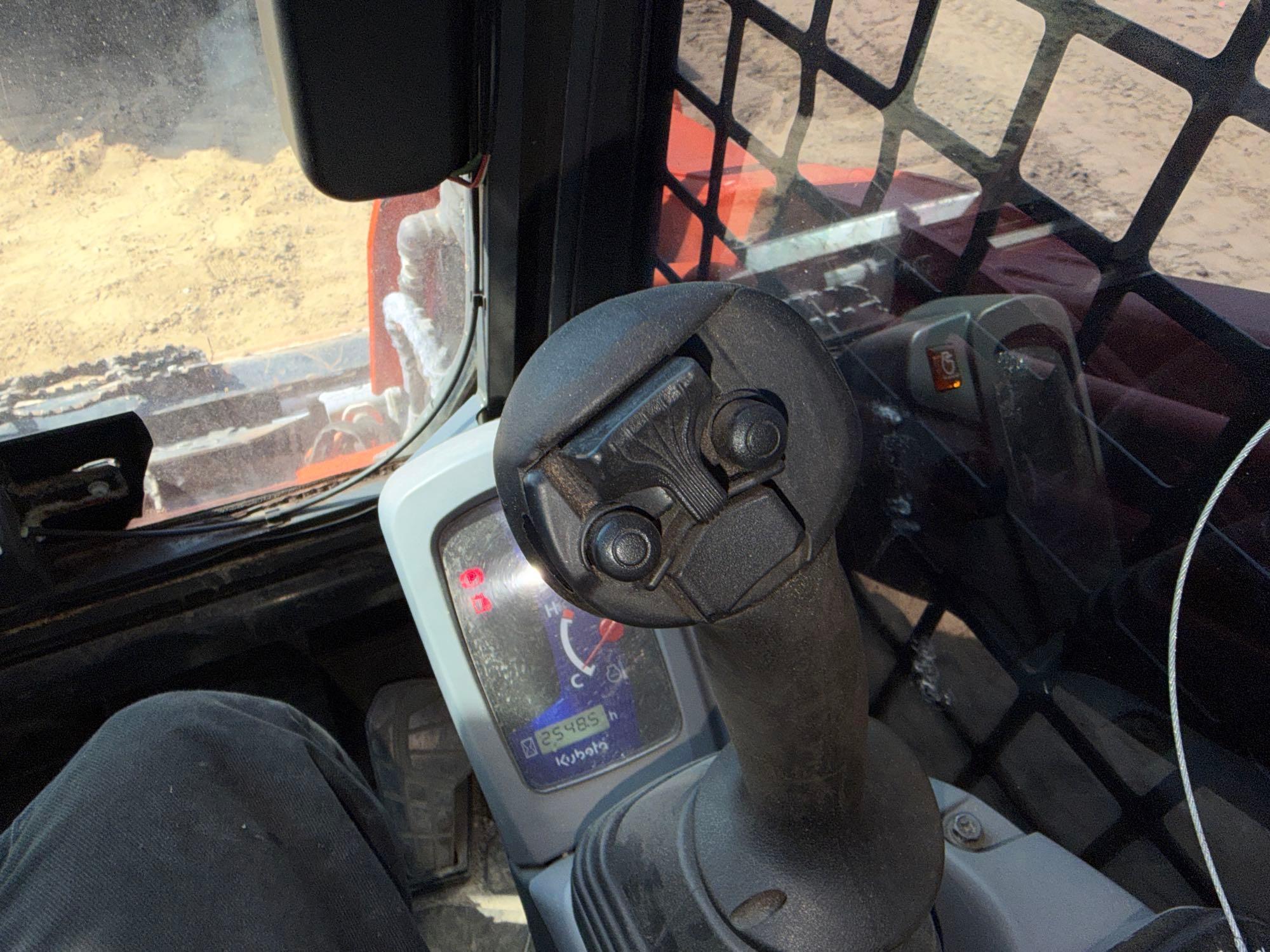 Kubota 752