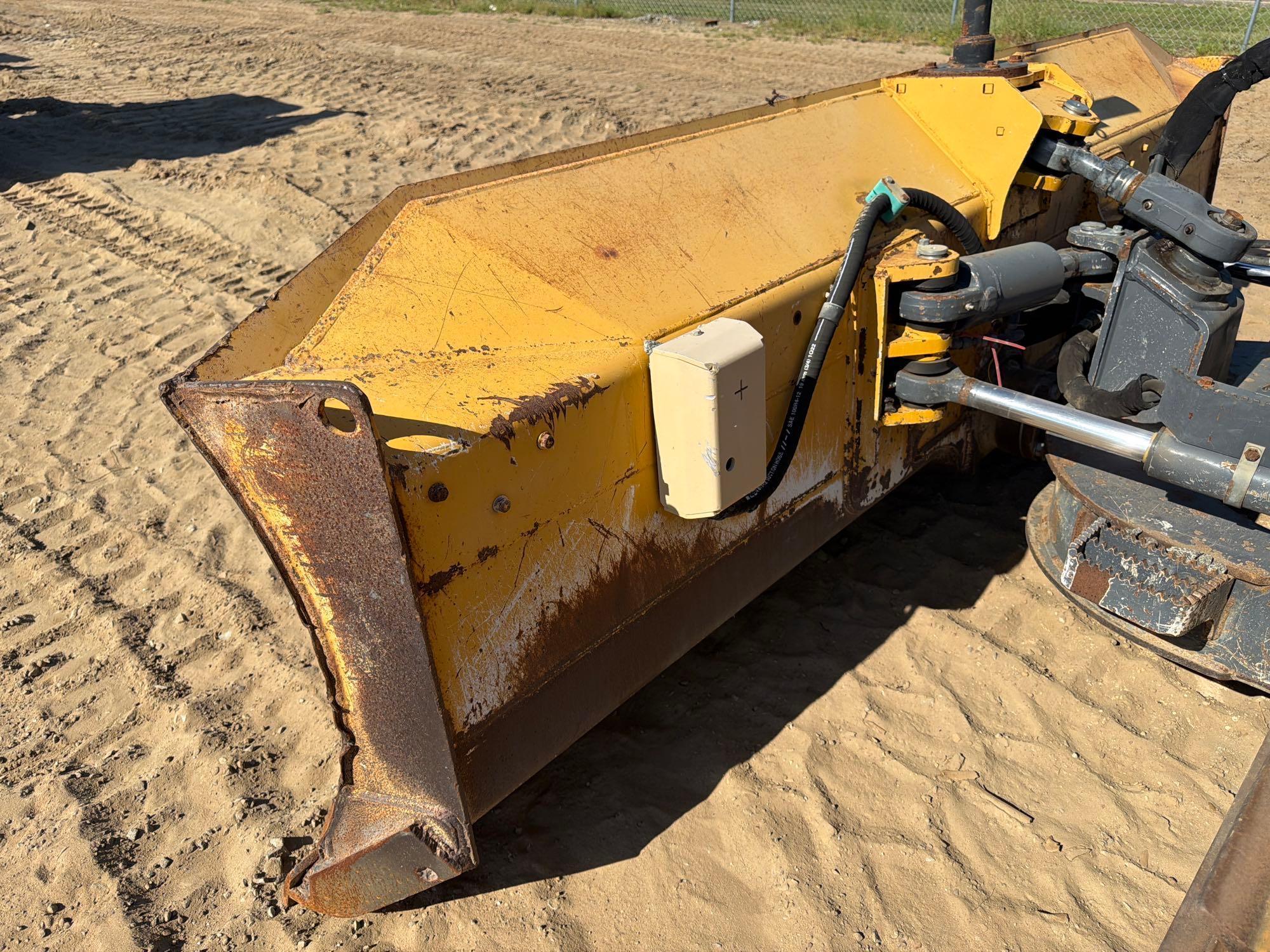 John Deere 650K LGP