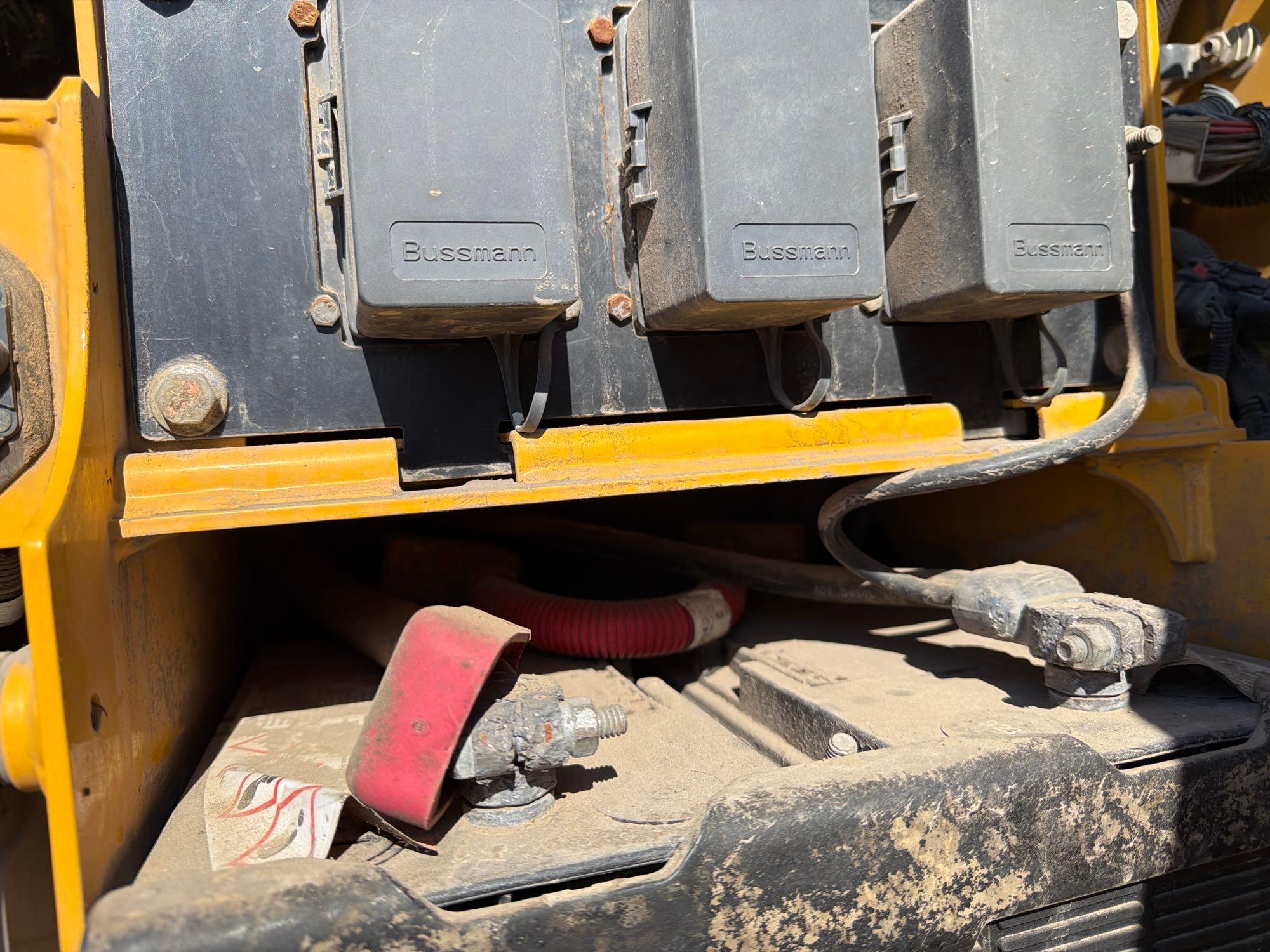 John Deere 650K LGP