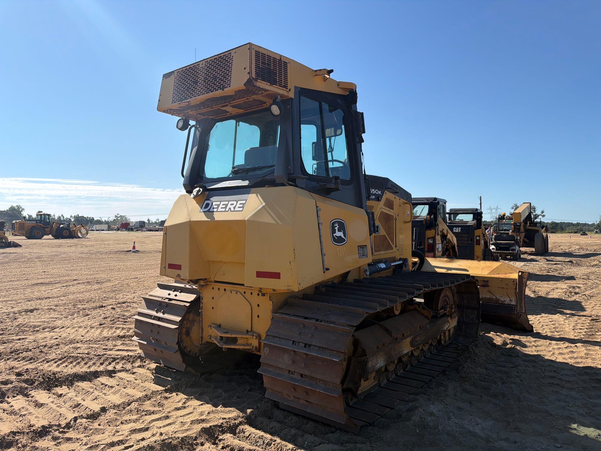 John Deere 650K LGP