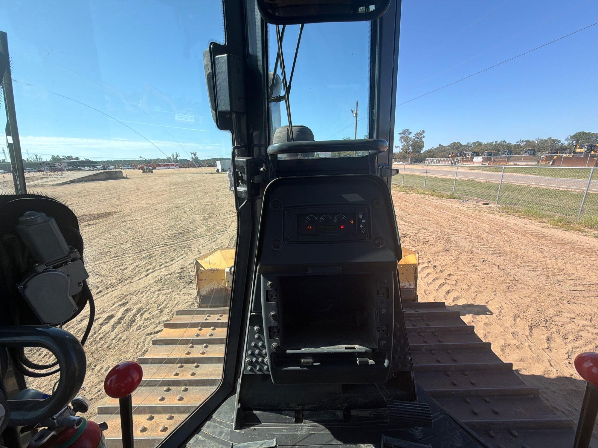 John Deere 650K LGP
