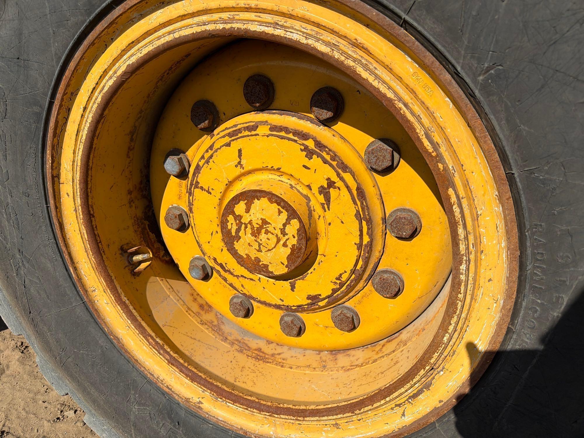 John Deere 444