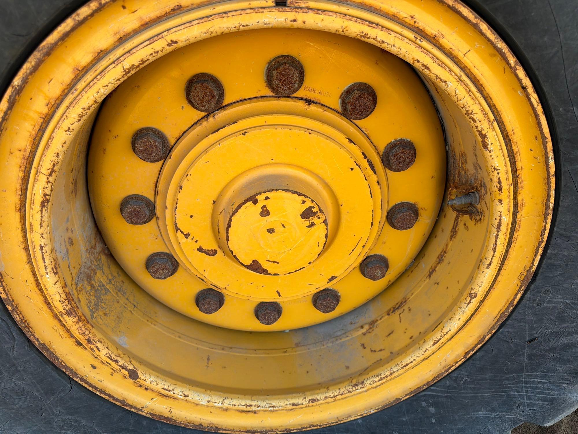 John Deere 444