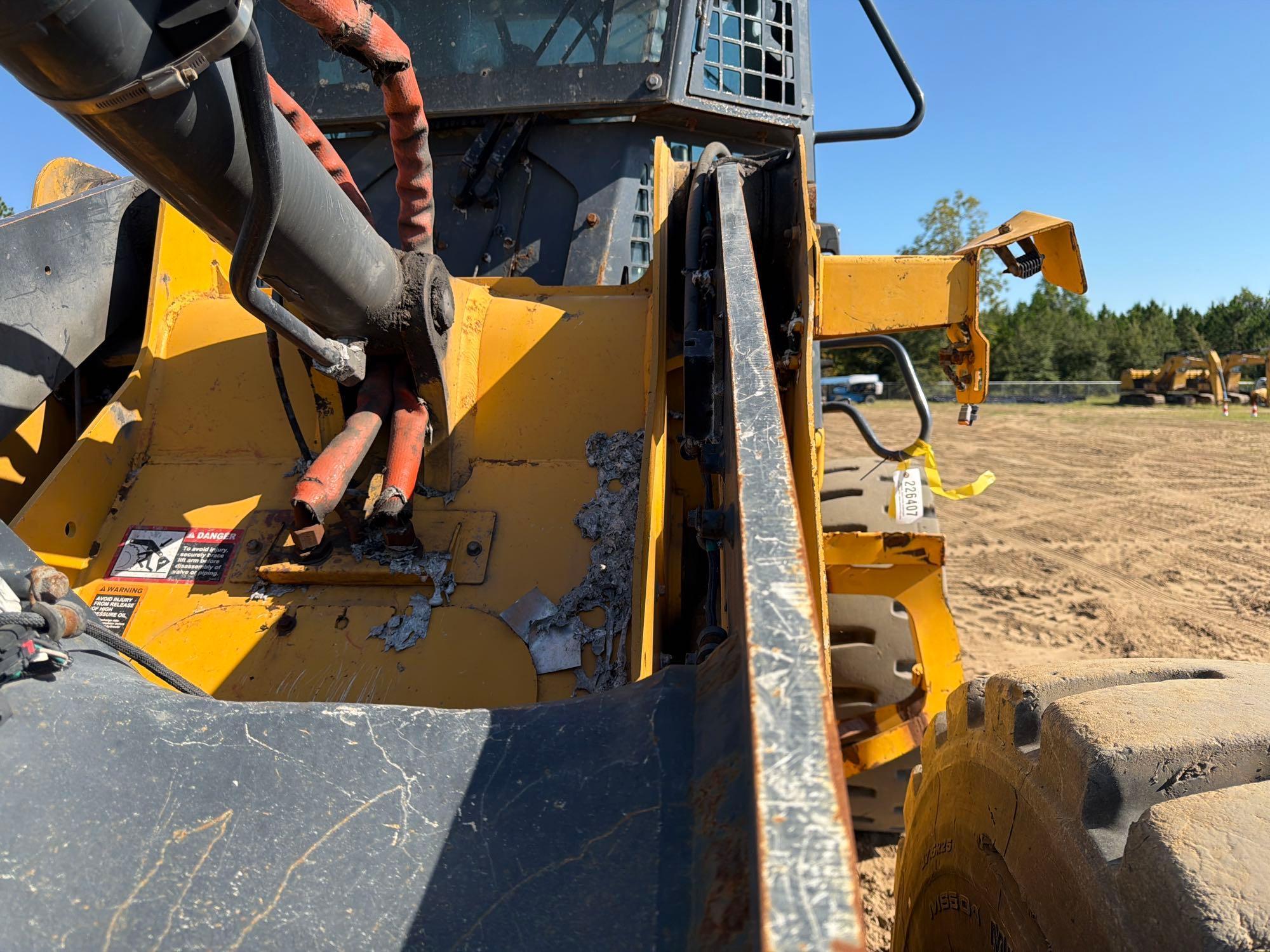 John Deere 444