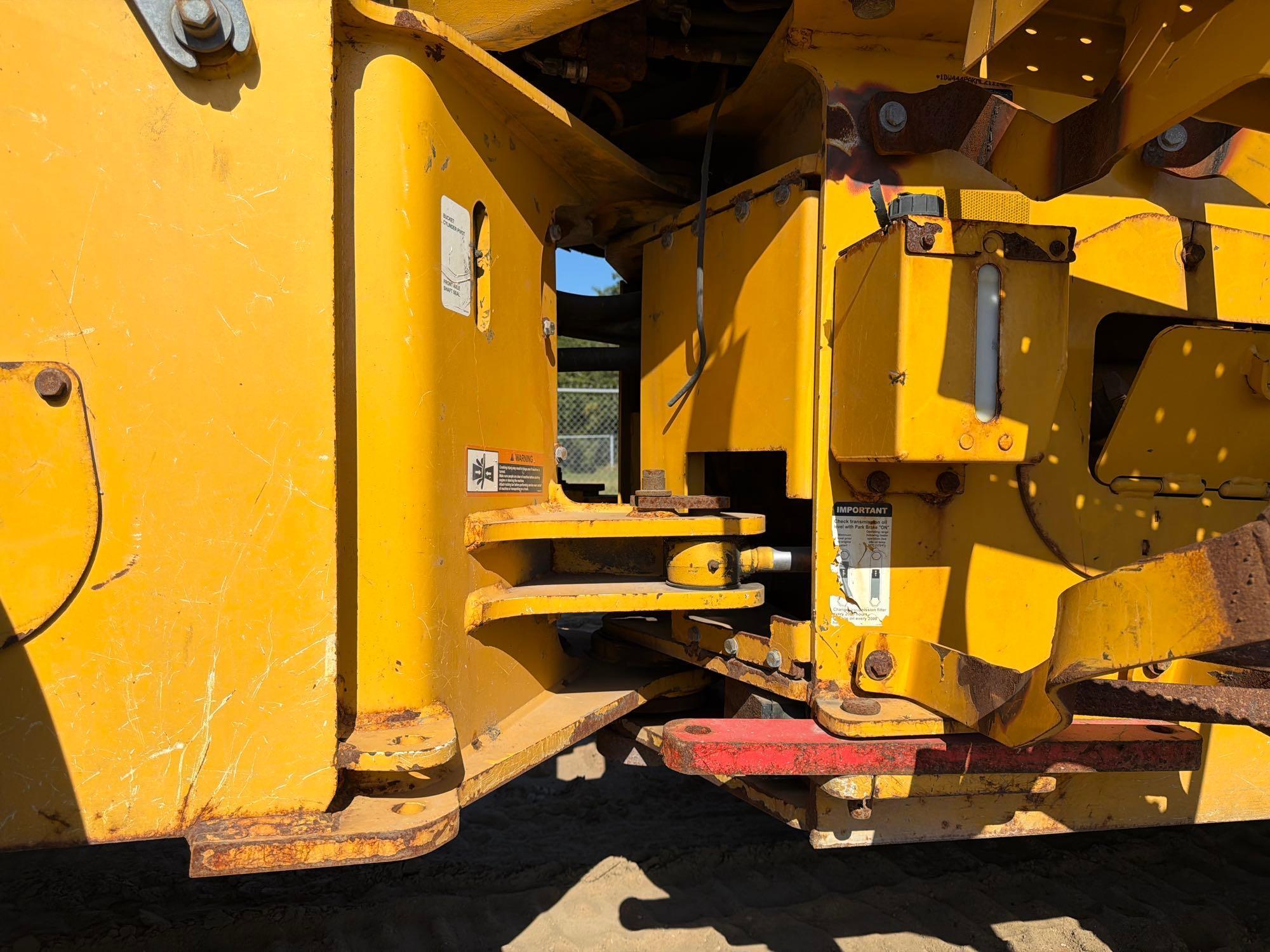 John Deere 444