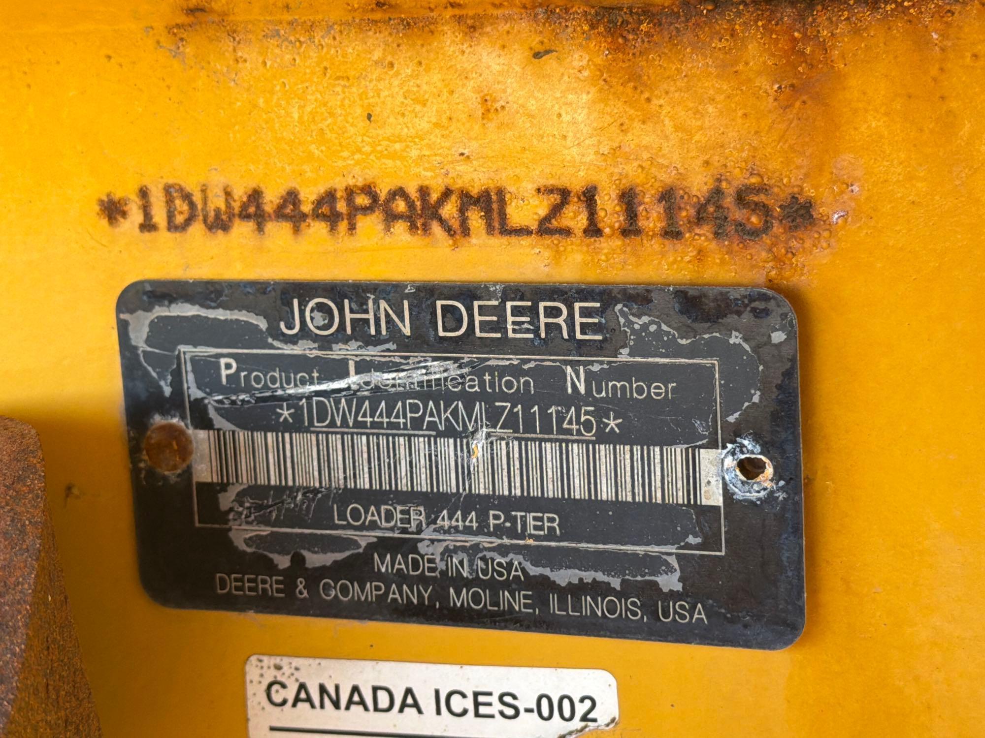 John Deere 444