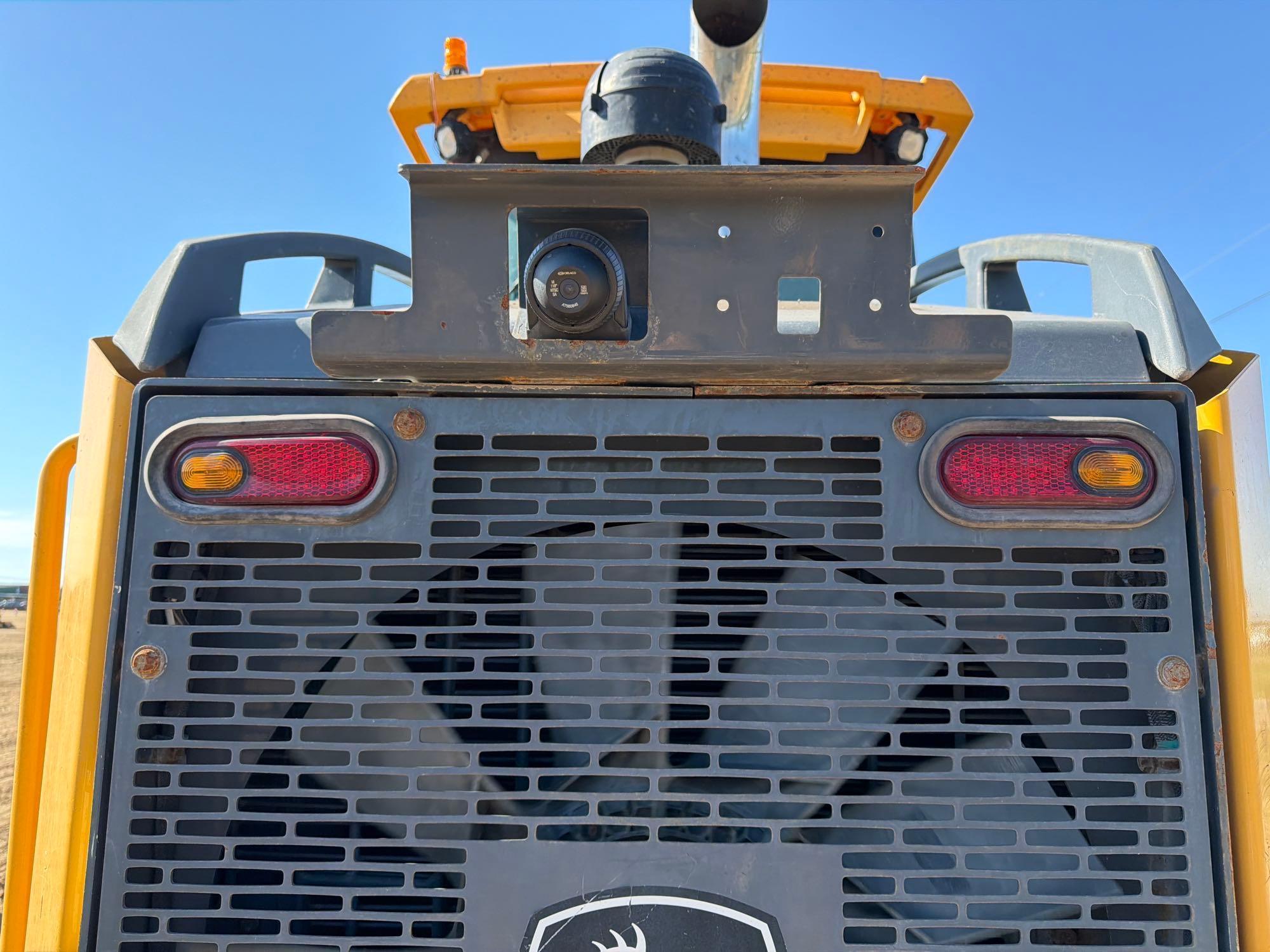 John Deere 444