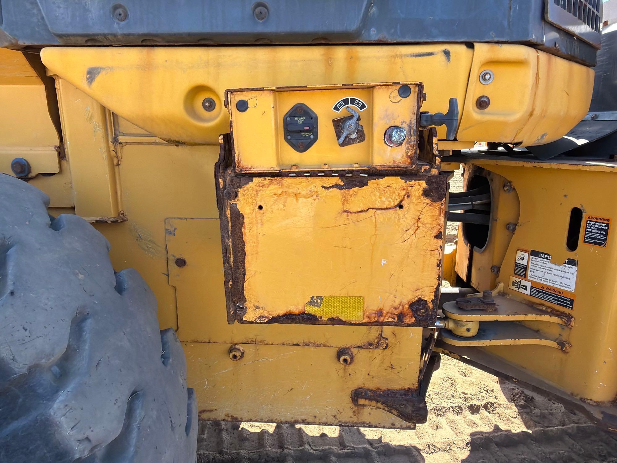 John Deere 444