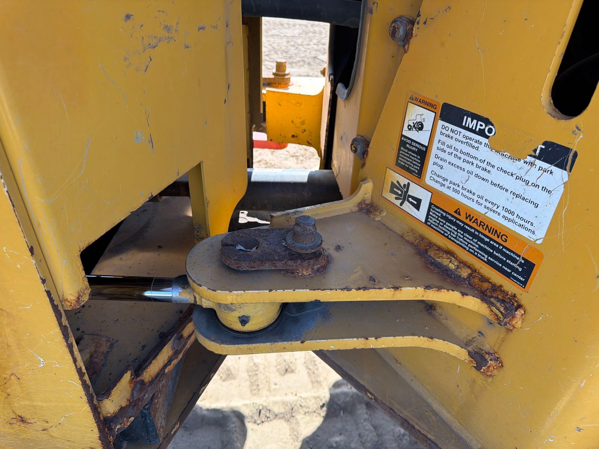 John Deere 444