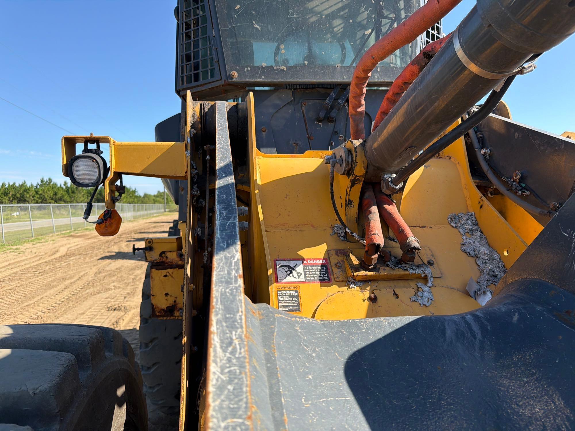 John Deere 444