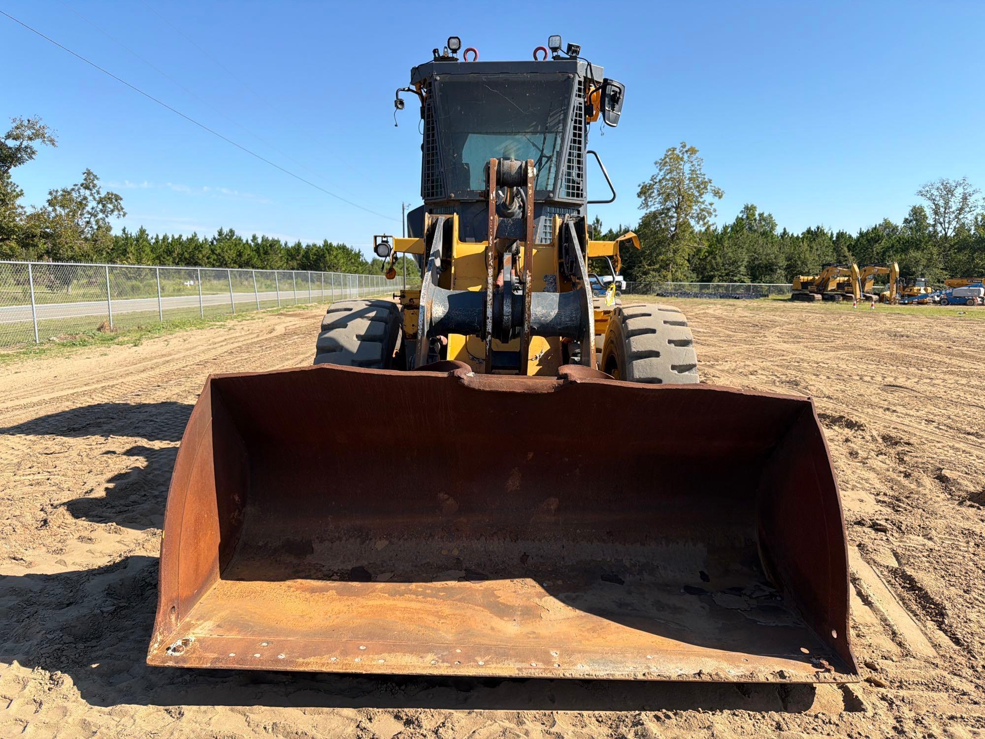 John Deere 444