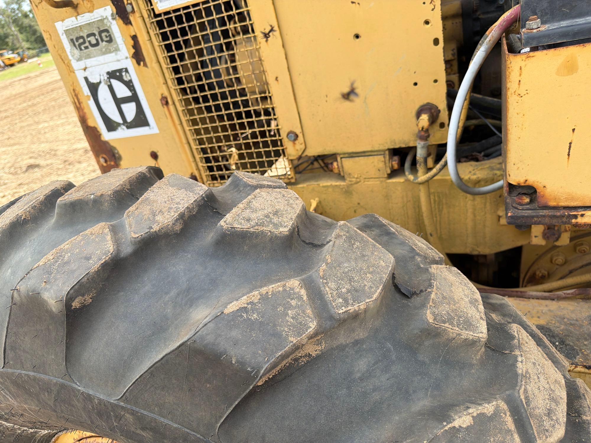 1981 Caterpillar 120G
