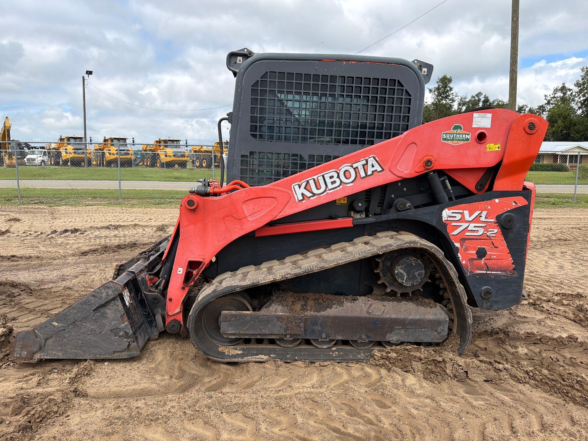Photo of 2014 Kubota 752