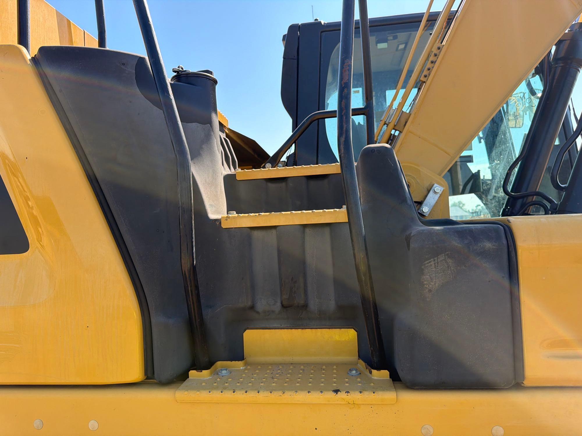 Caterpillar 320