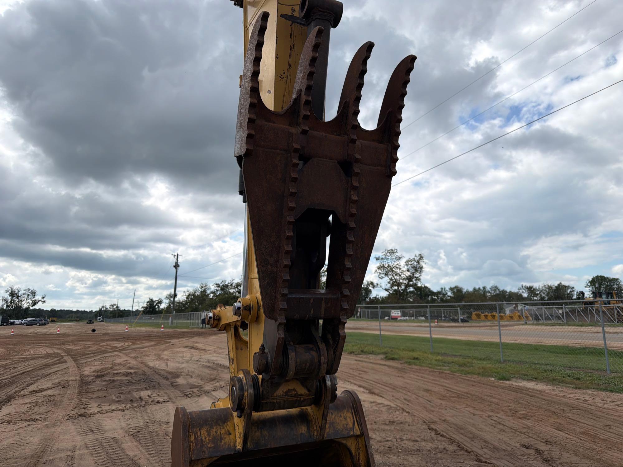Caterpillar 320