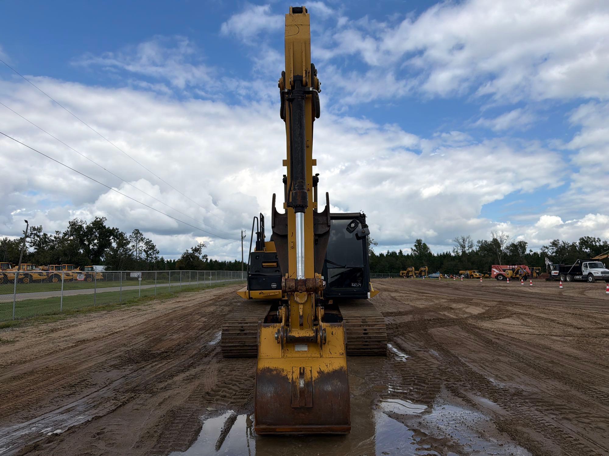 Caterpillar 320