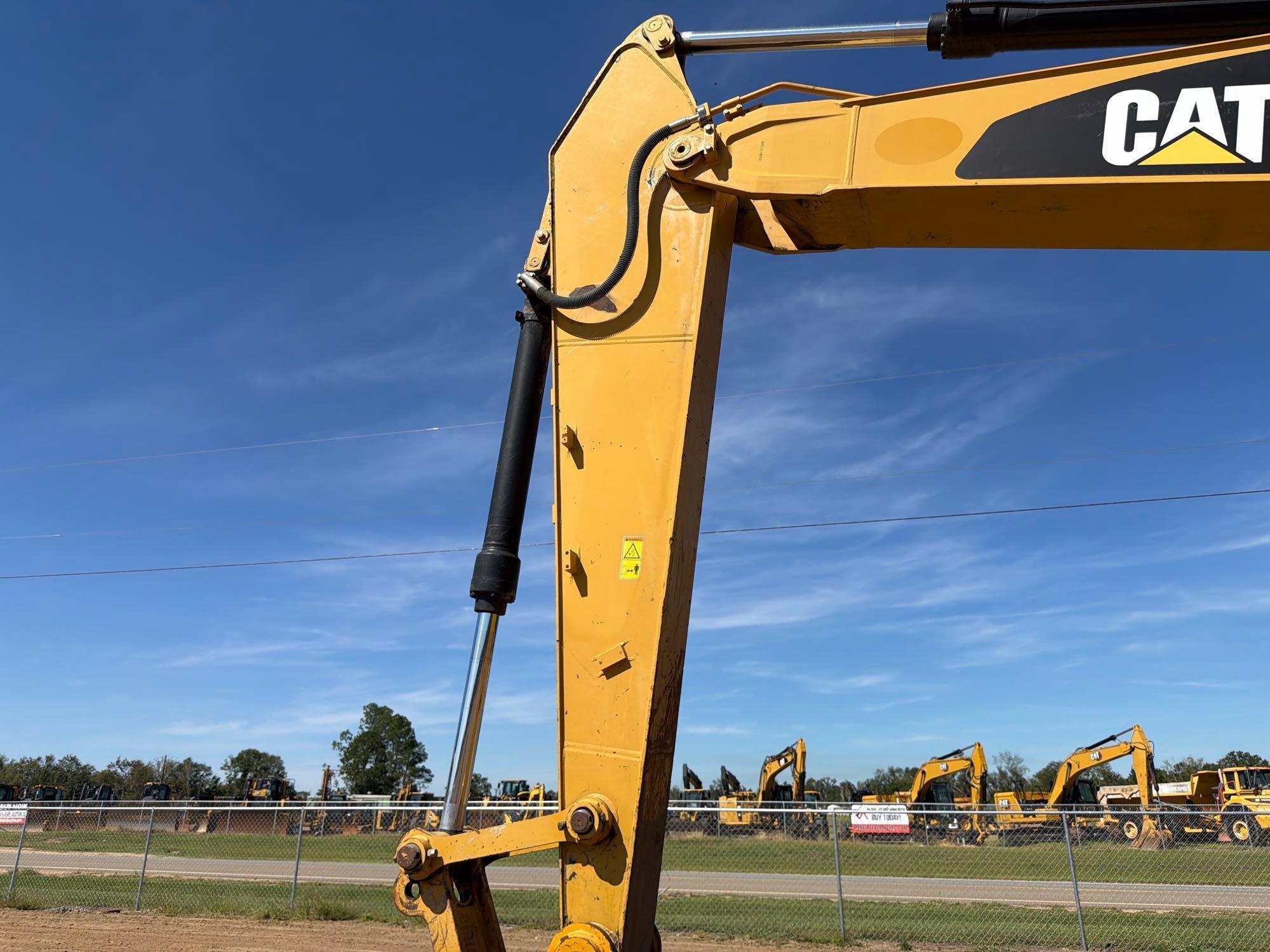 Caterpillar 320