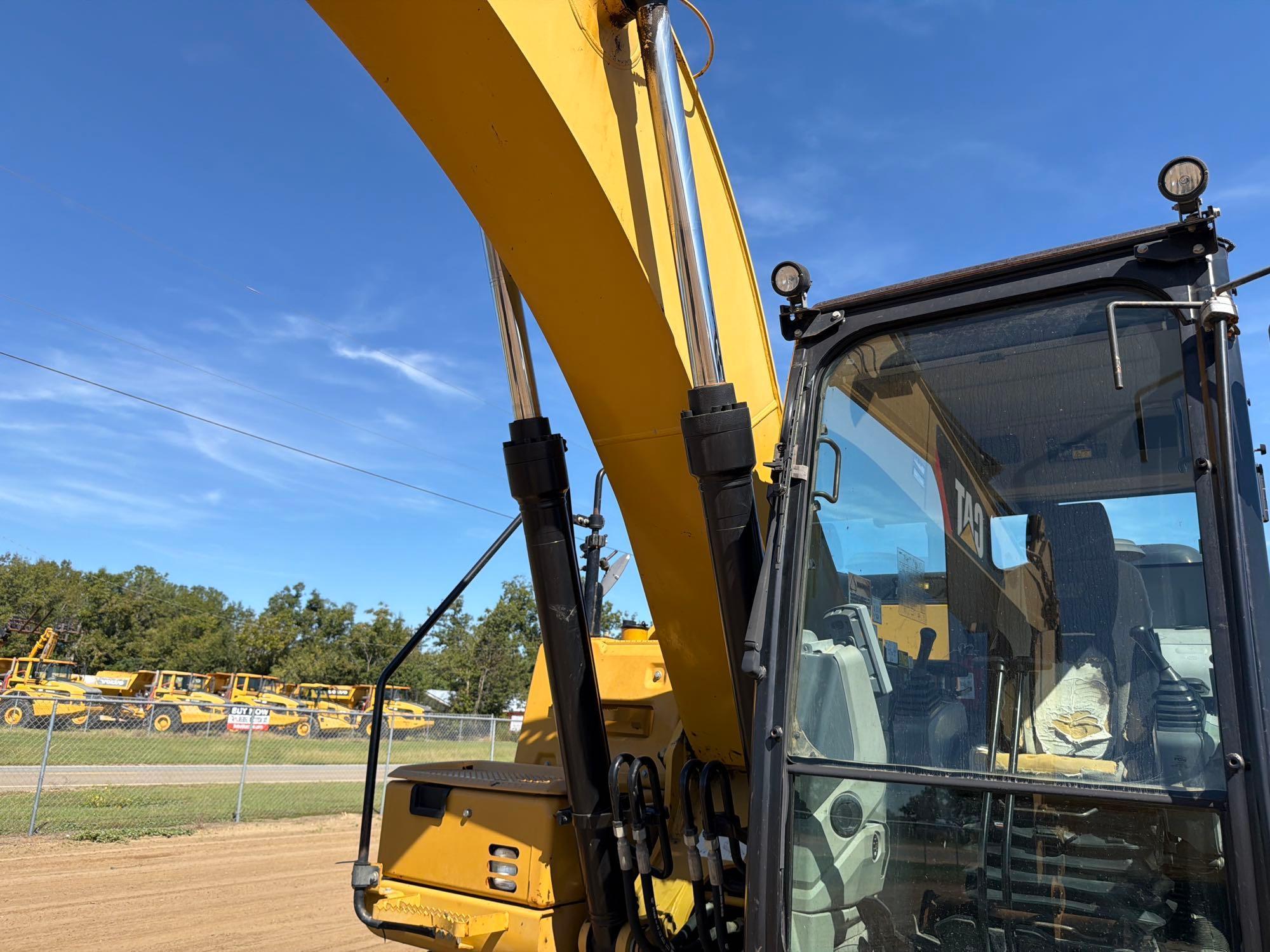 Caterpillar 320