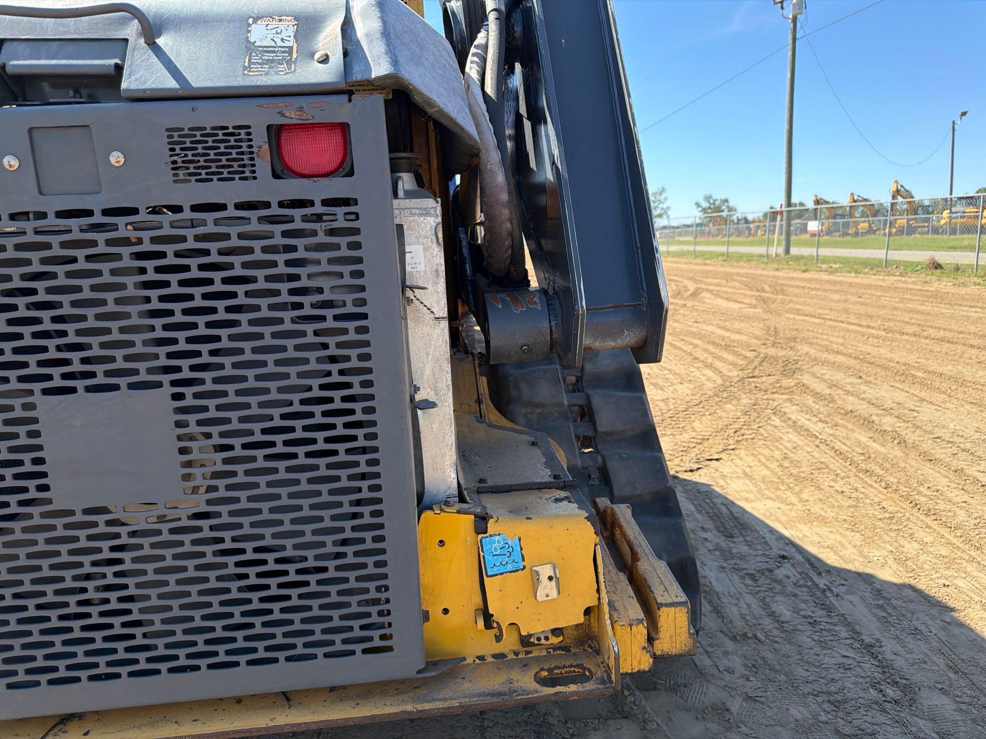 2022 John Deere 331G