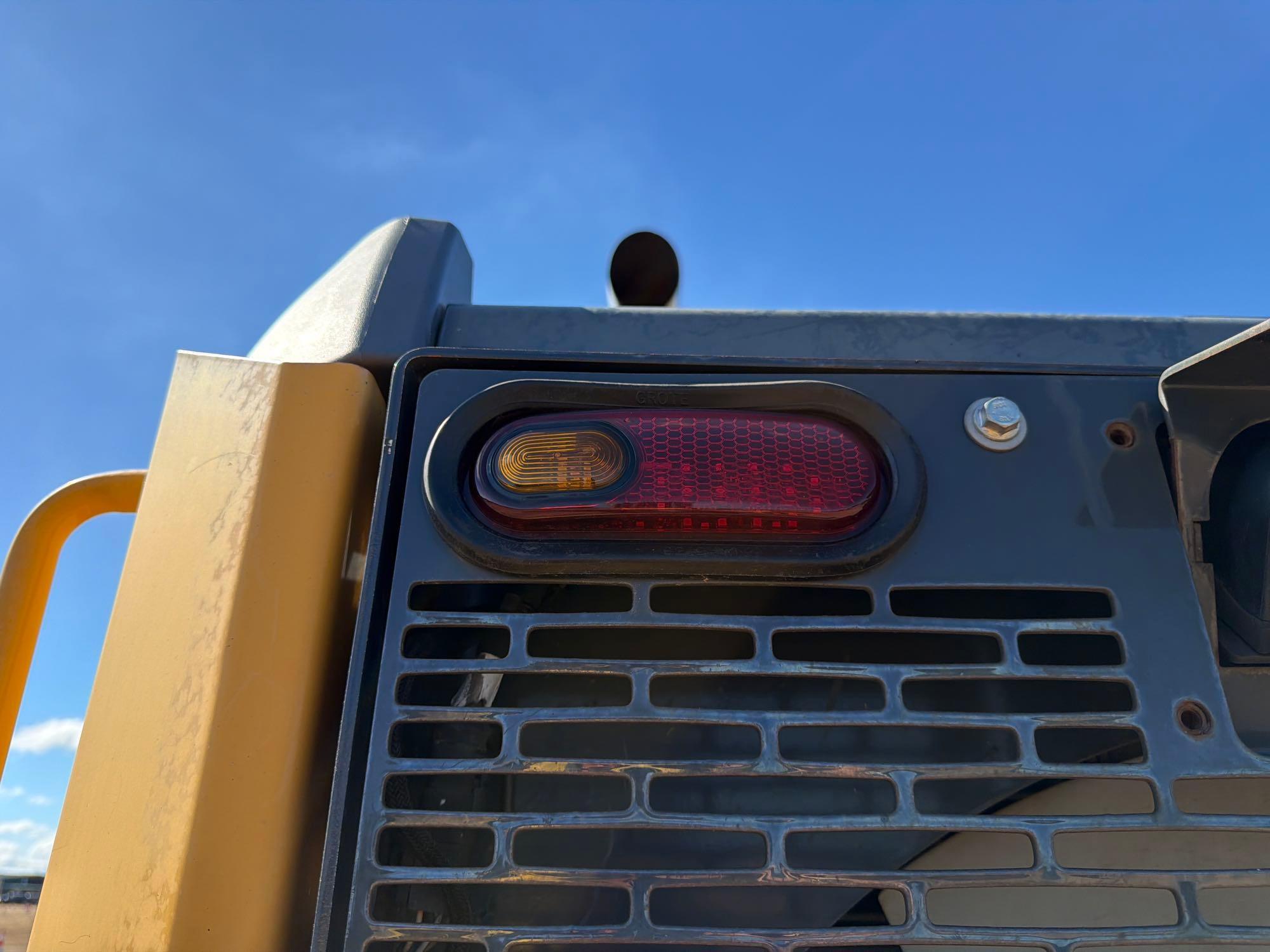 John Deere 624