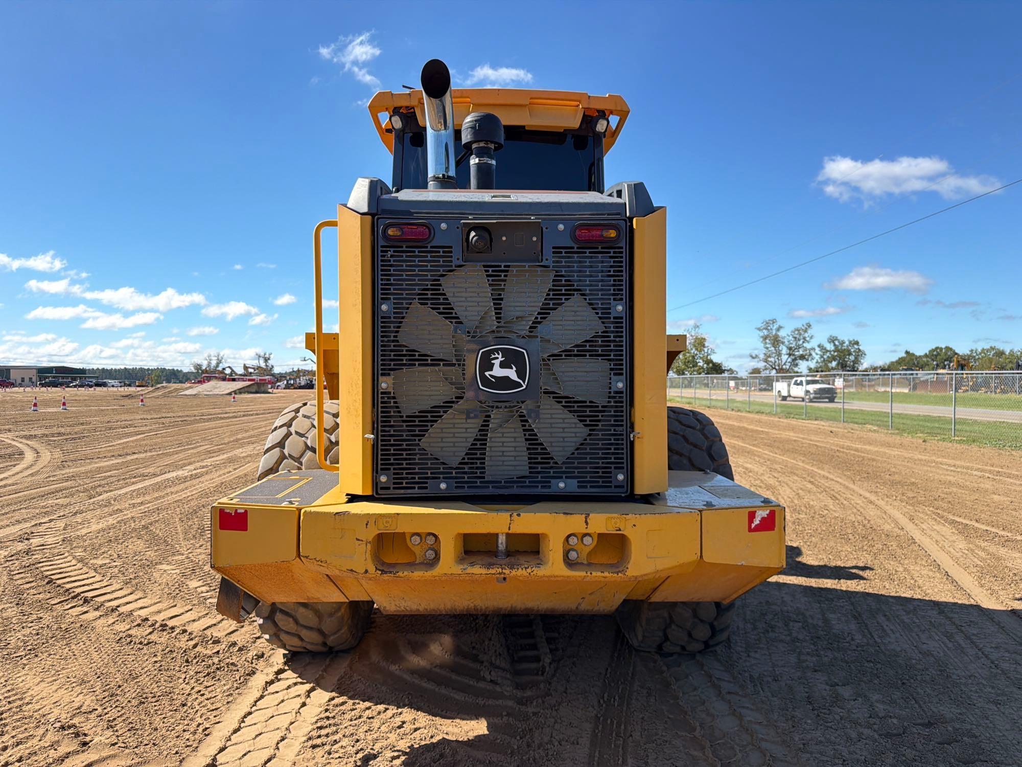 John Deere 624