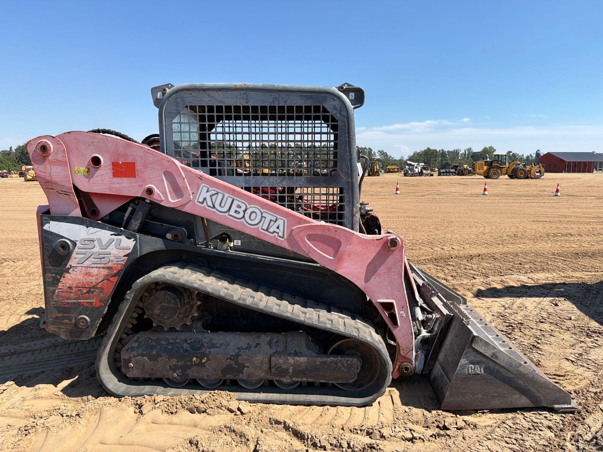 2015 Kubota 752