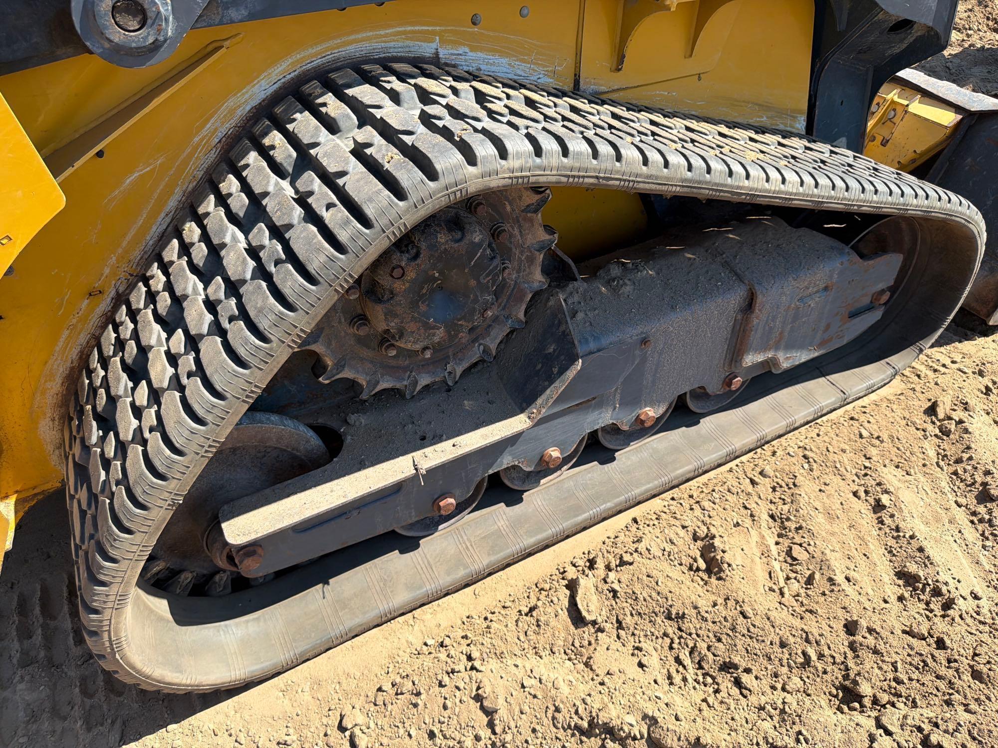 2023 John Deere 317G