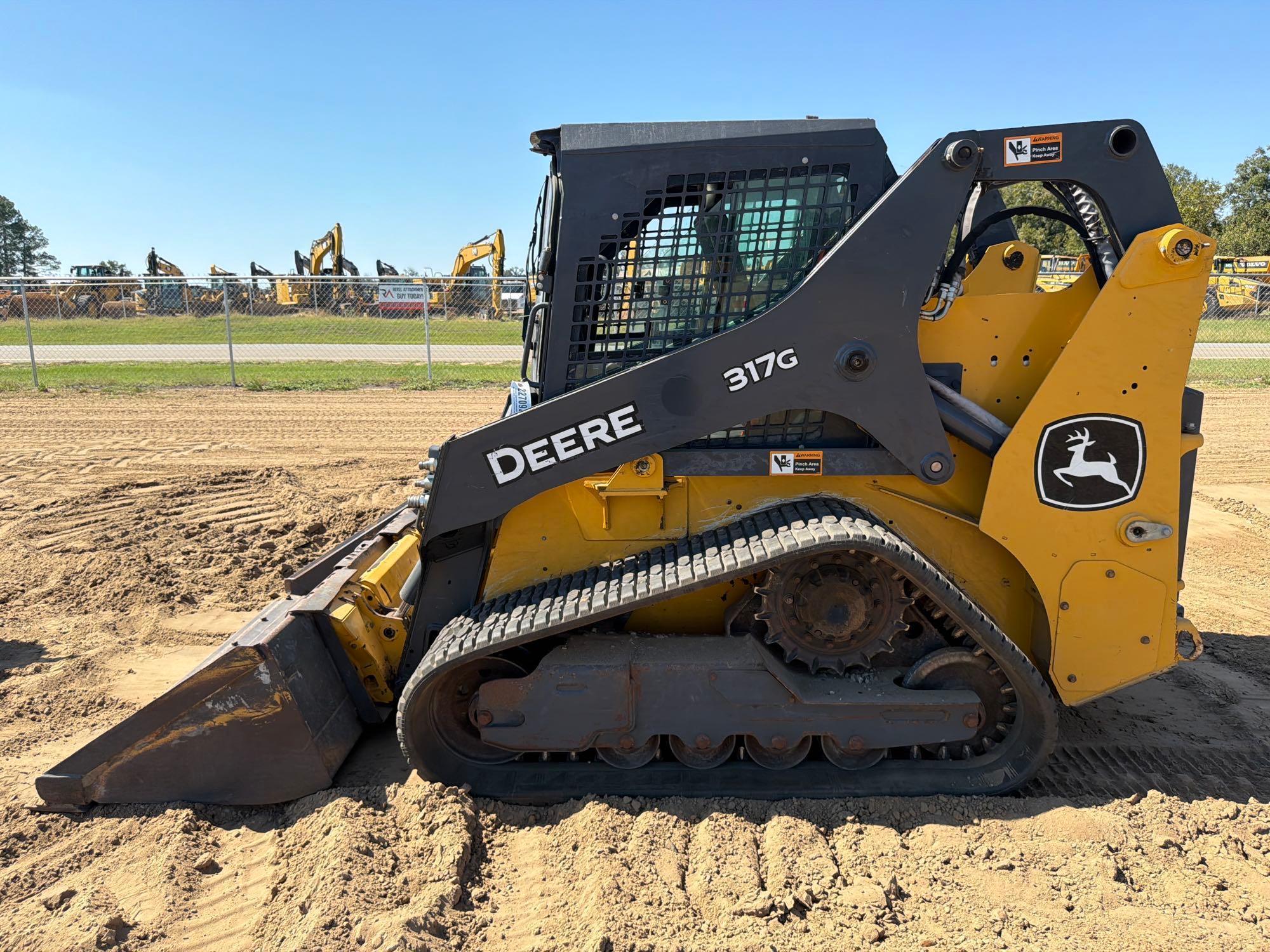 2023 John Deere 317G
