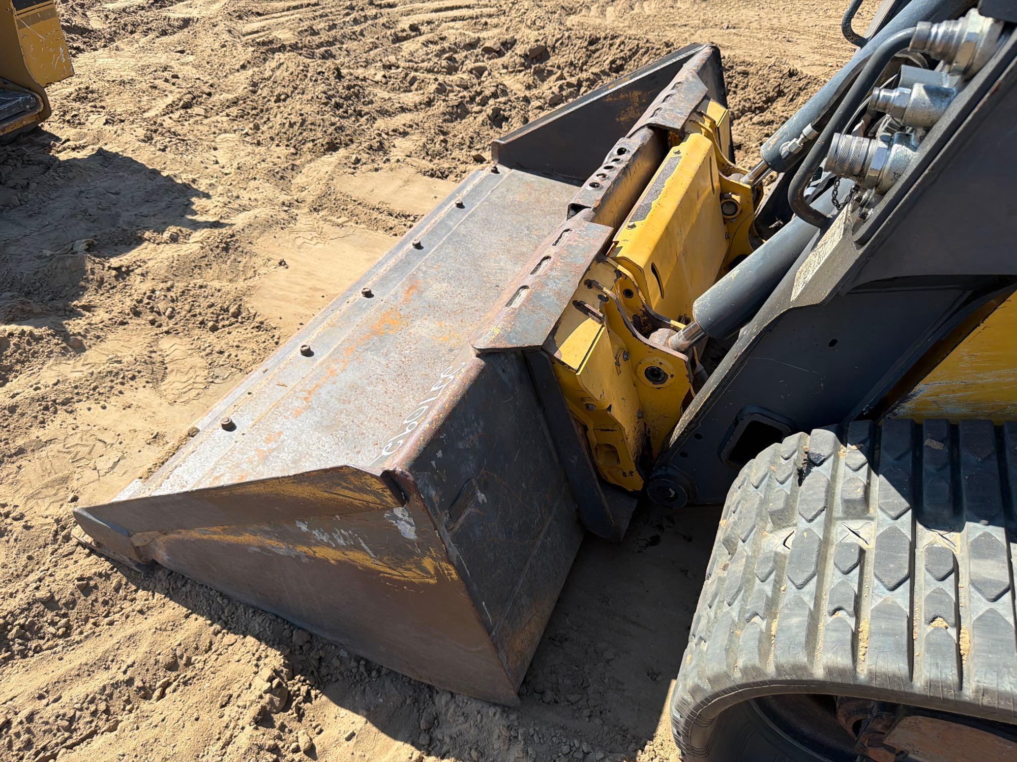 2023 John Deere 317G