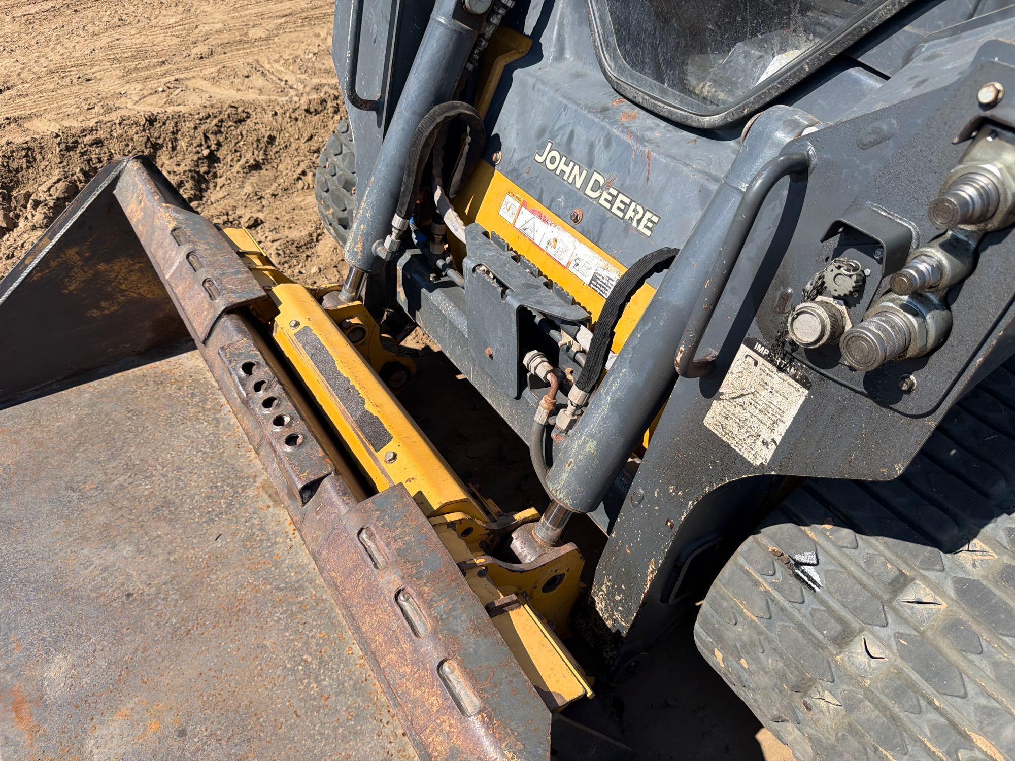2023 John Deere 317G