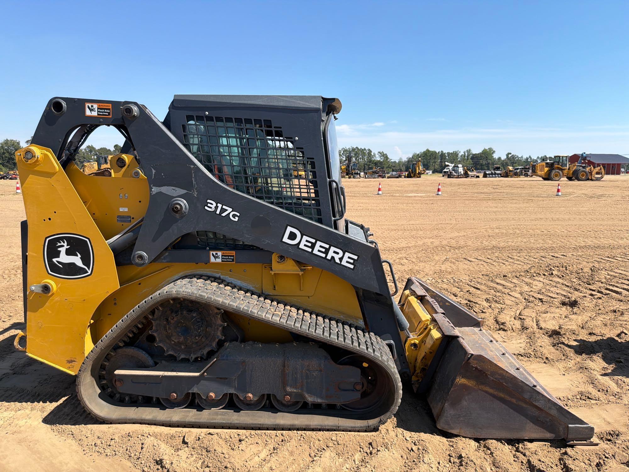 2023 John Deere 317G
