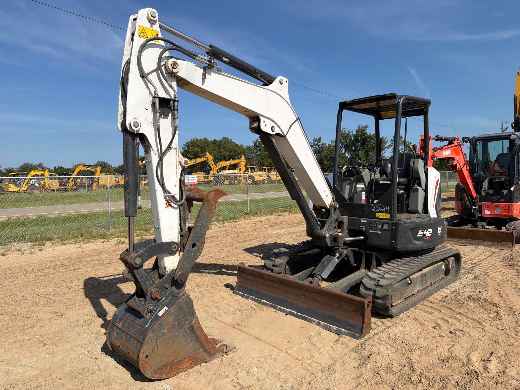 2023 Bobcat E42