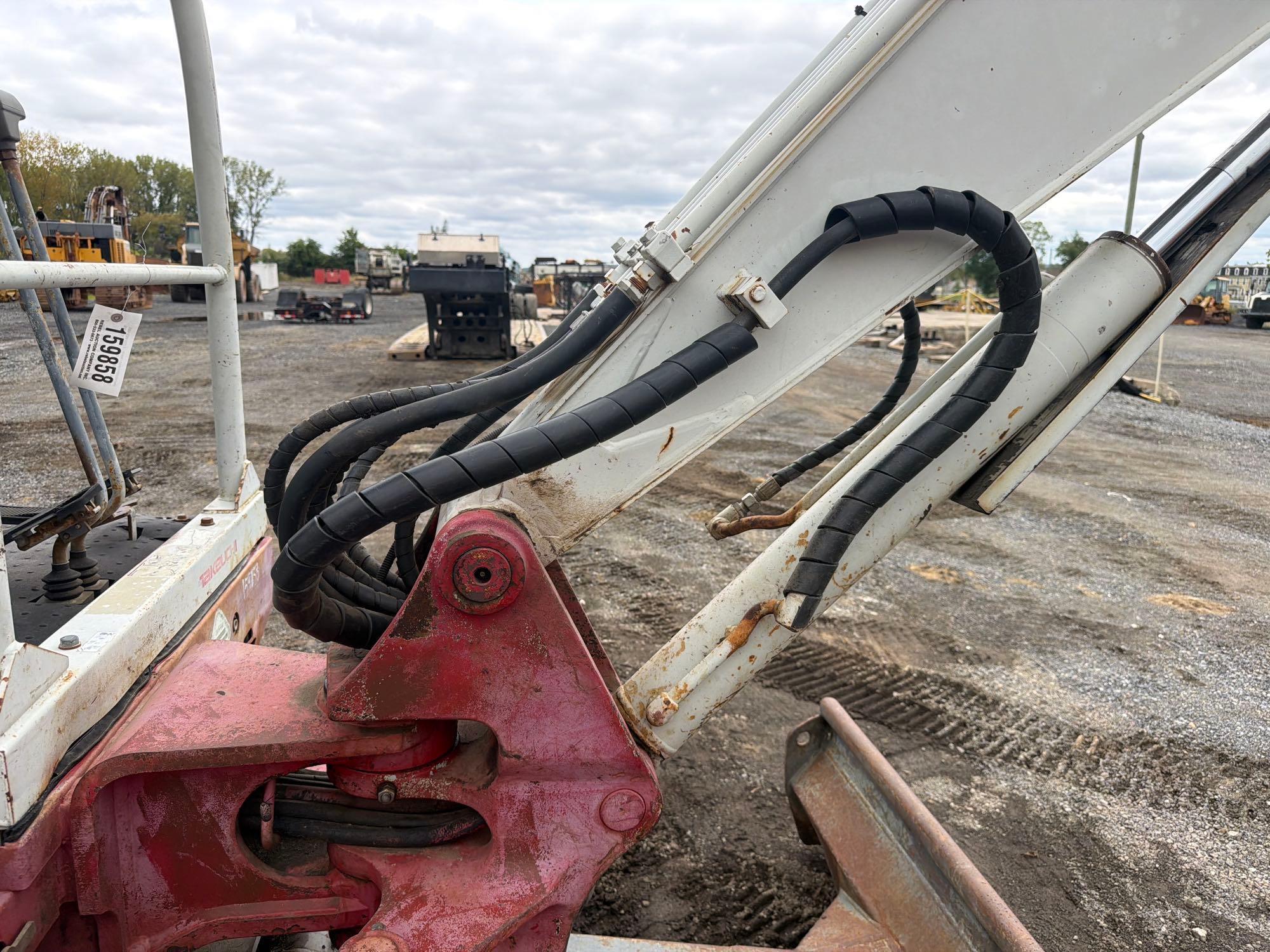 Takeuchi TB-135