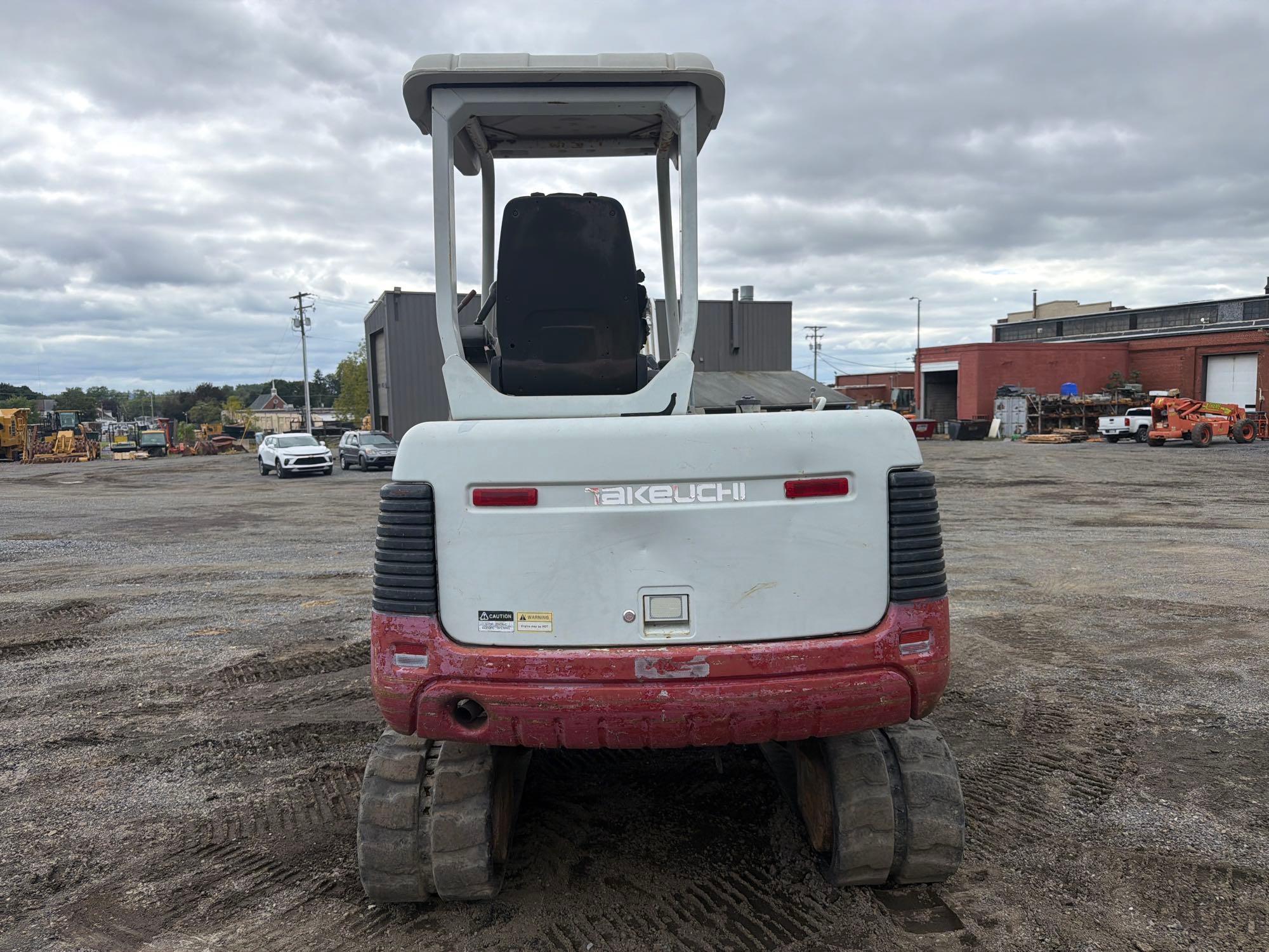 Takeuchi TB-135