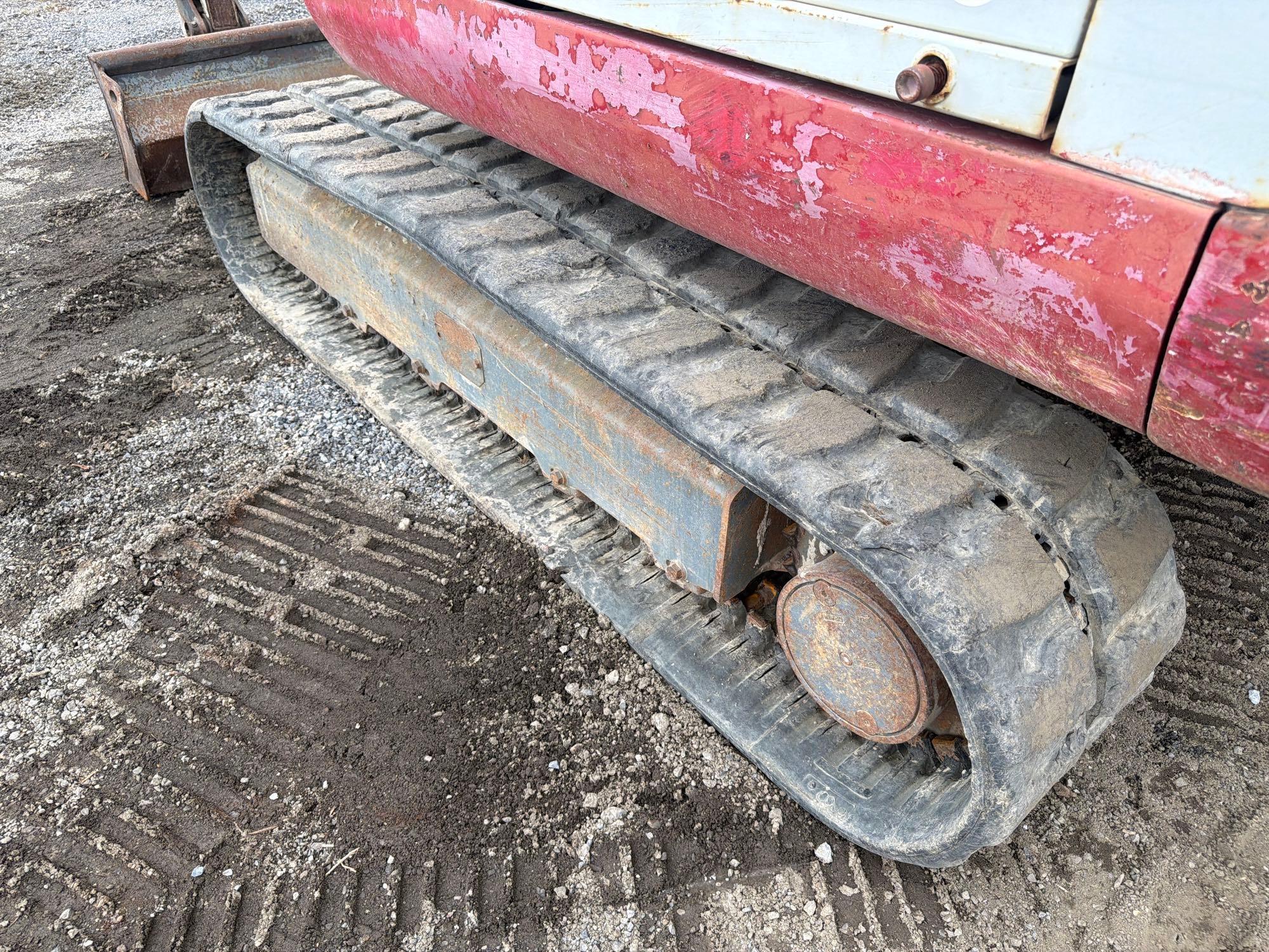 Takeuchi TB-135
