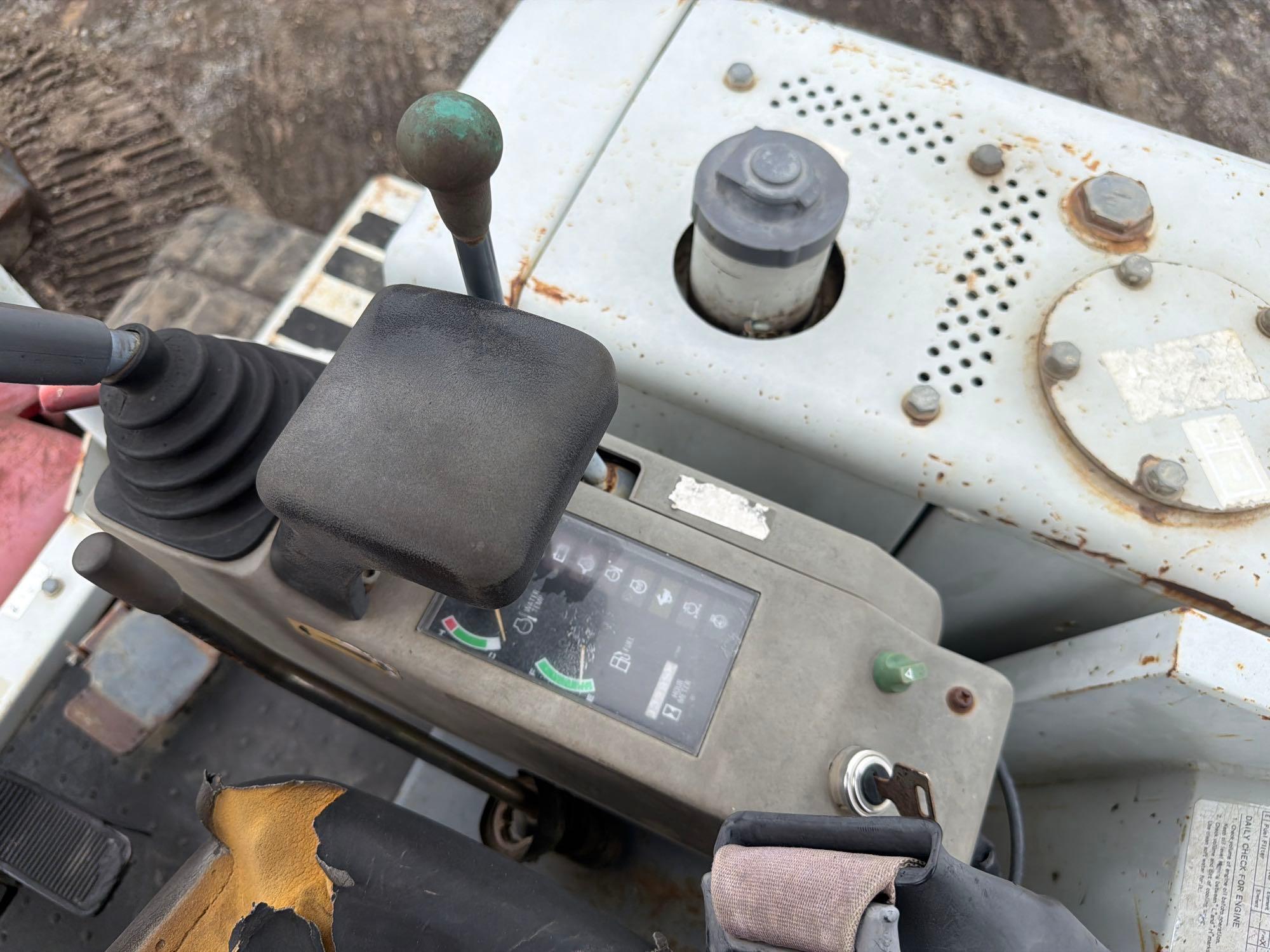 Takeuchi TB-135